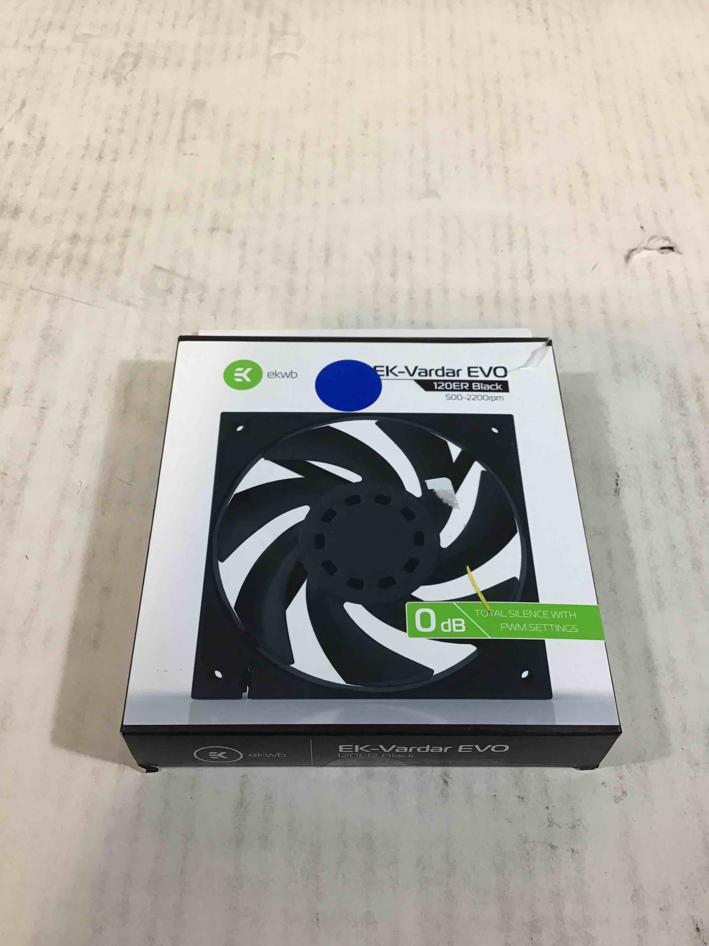 https://s3.amazonaws.com/lotting-images-prod/bidfta/RED3585619_1748893184575.jpeg