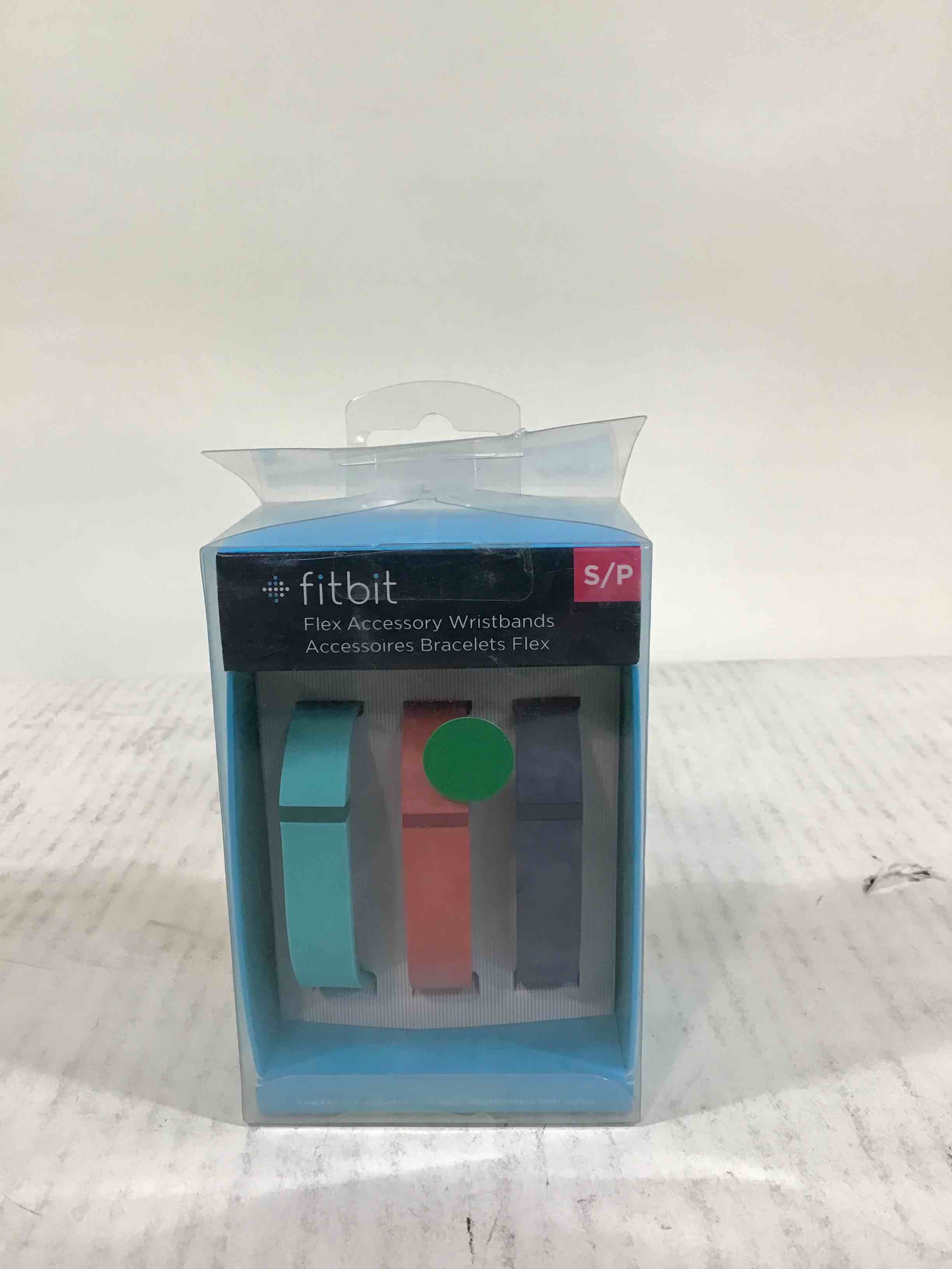 https://s3.amazonaws.com/lotting-images-prod/bidfta/RED3585637_1748965698813.jpeg