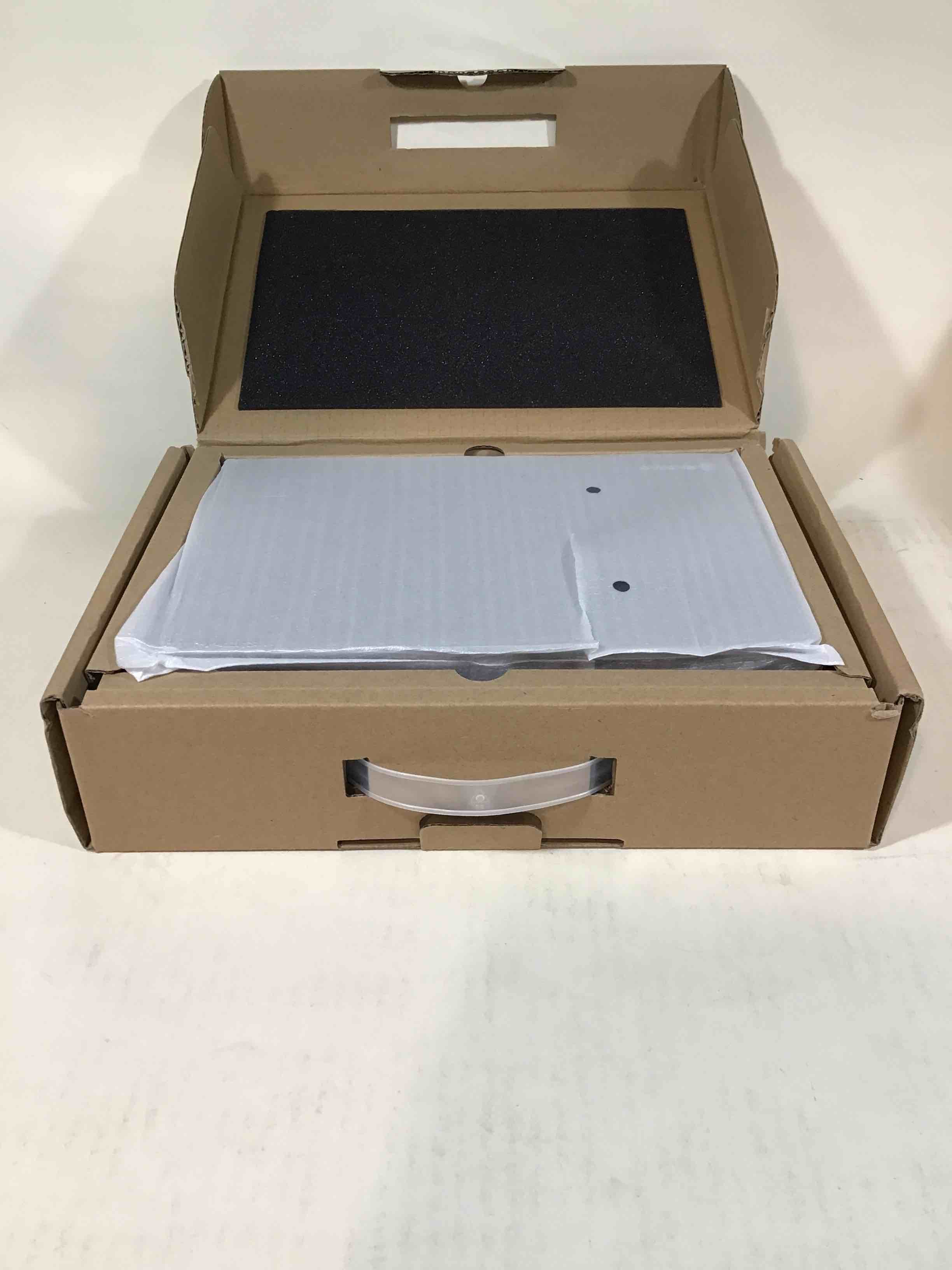 https://s3.amazonaws.com/lotting-images-prod/bidfta/RED3585801_1754074924710.jpeg