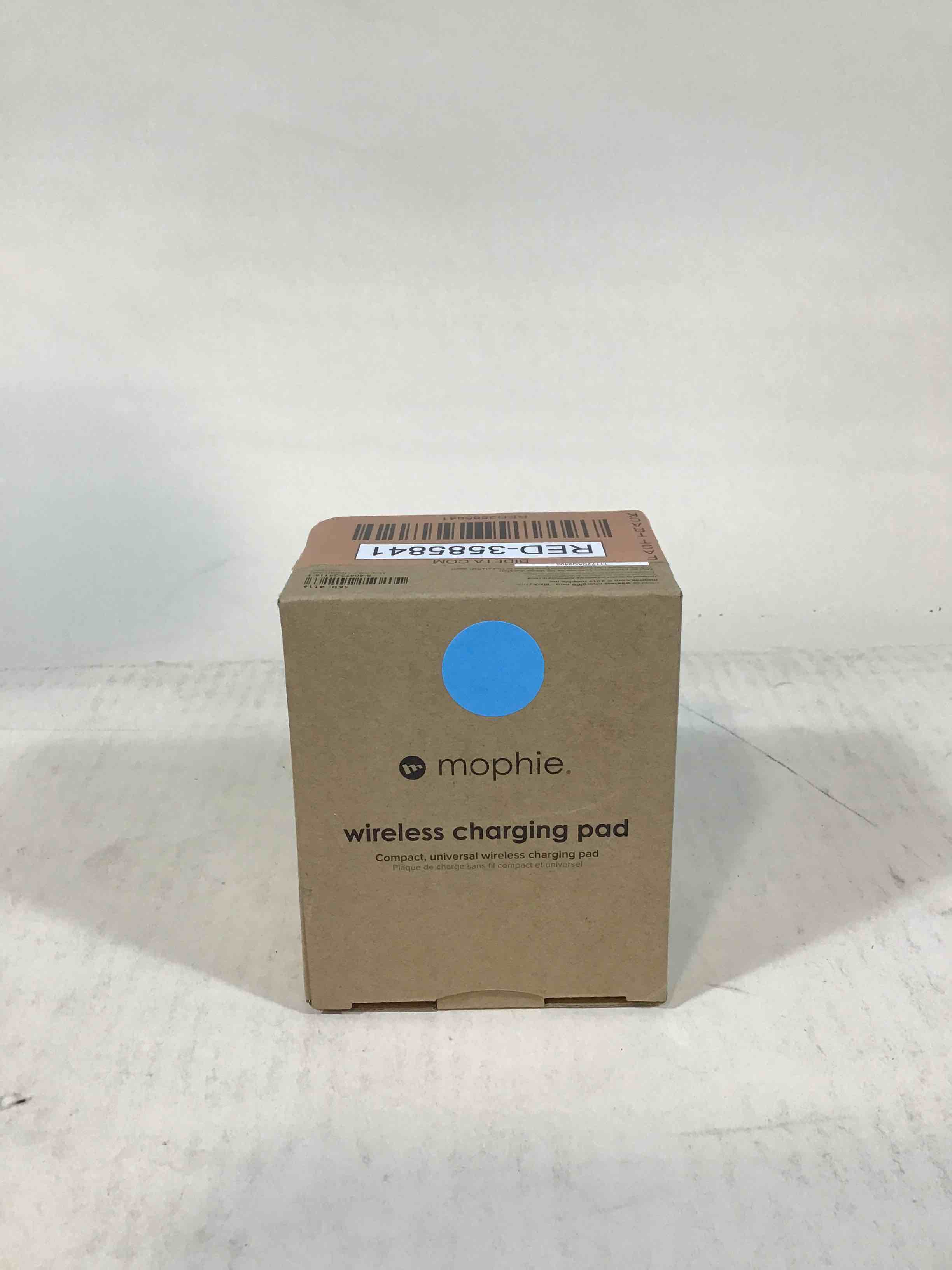 mophie 7.5W Wireless Charge Pad, 5W - 10W Output Range, Optimized for Apple Fast Charge, Qi-Compatib