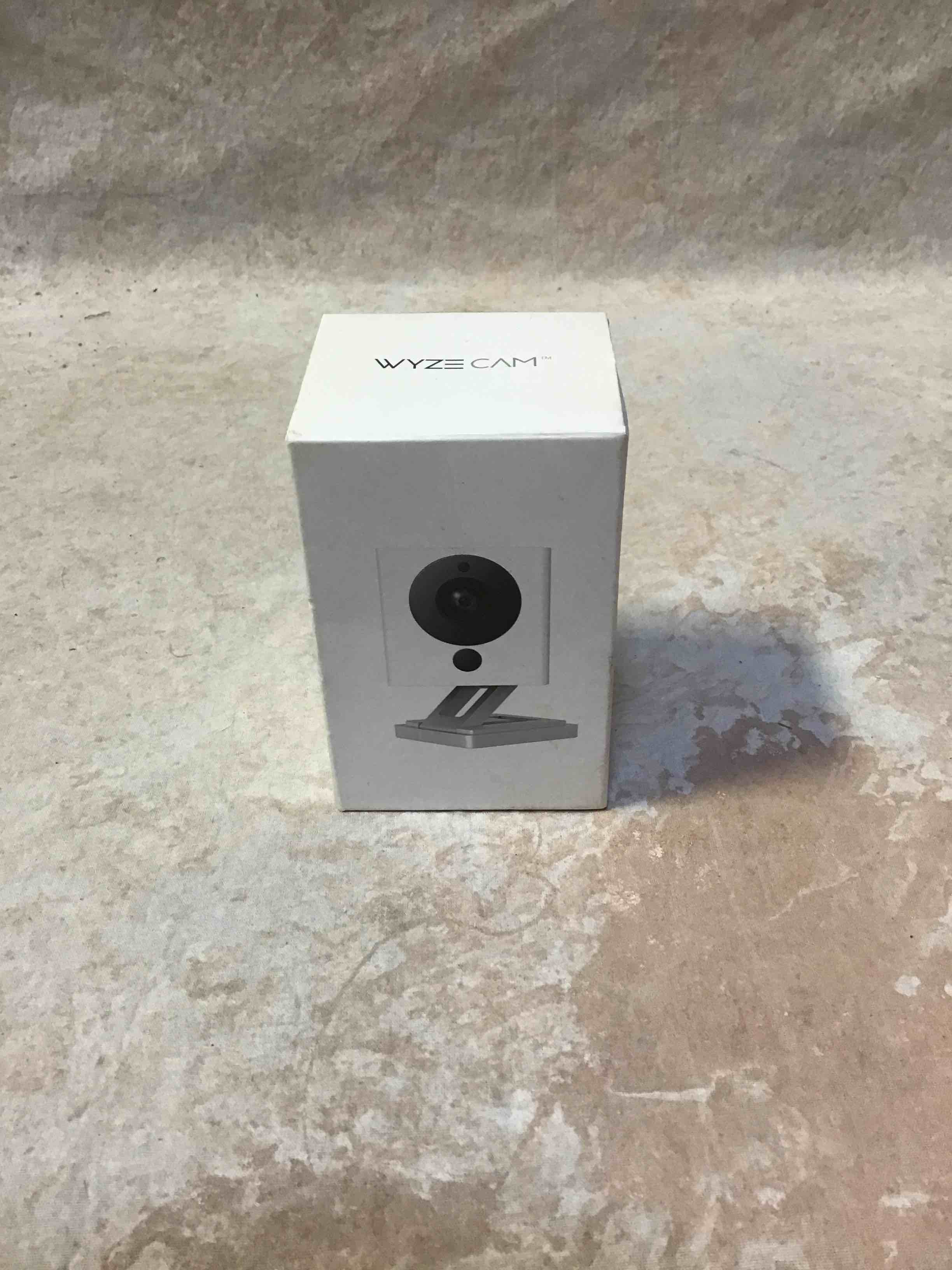 https://s3.amazonaws.com/lotting-images-prod/bidfta/RED3585968_1755879943429.jpeg
