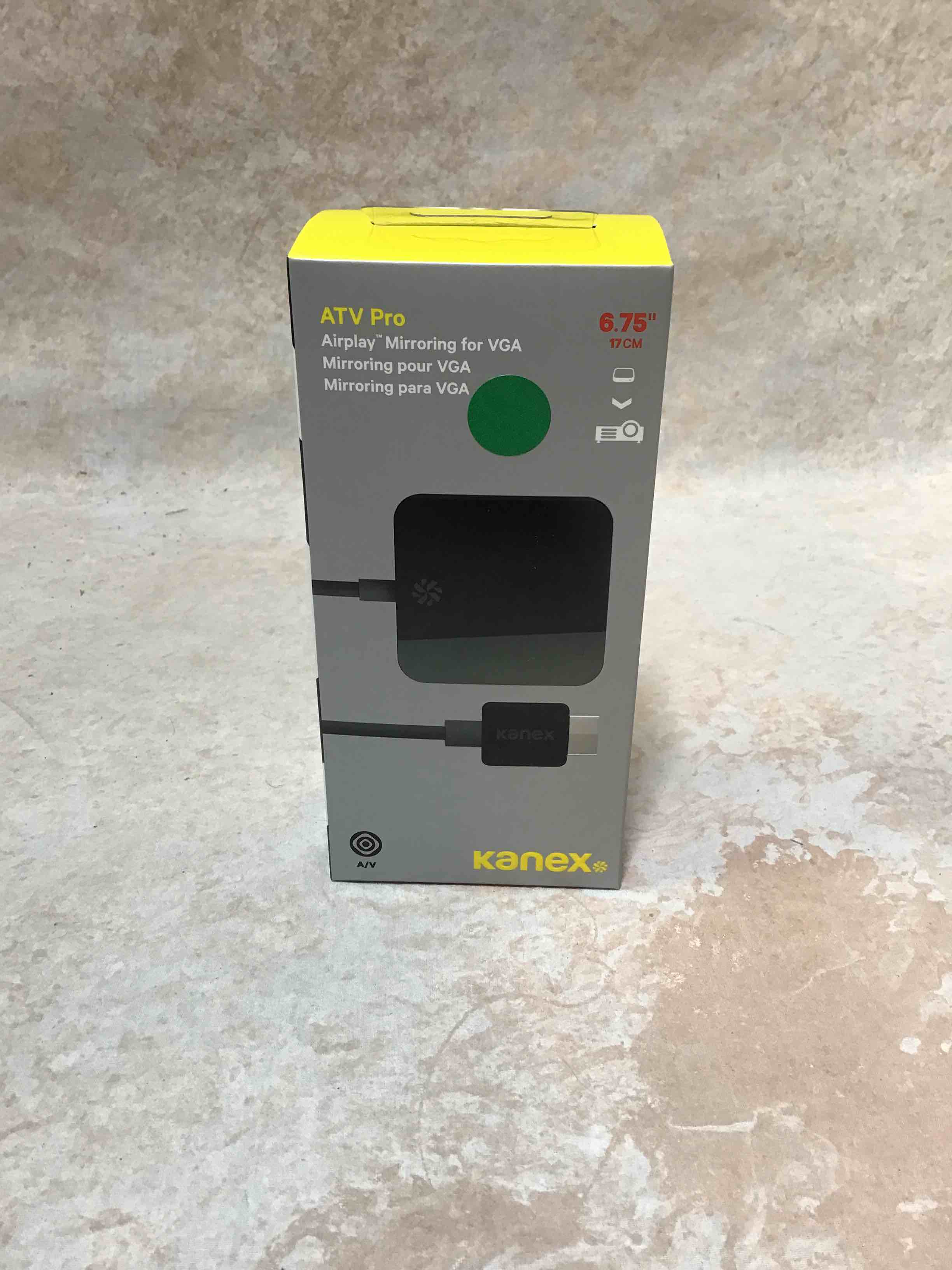 https://s3.amazonaws.com/lotting-images-prod/bidfta/RED3585978_1755880971059.jpeg