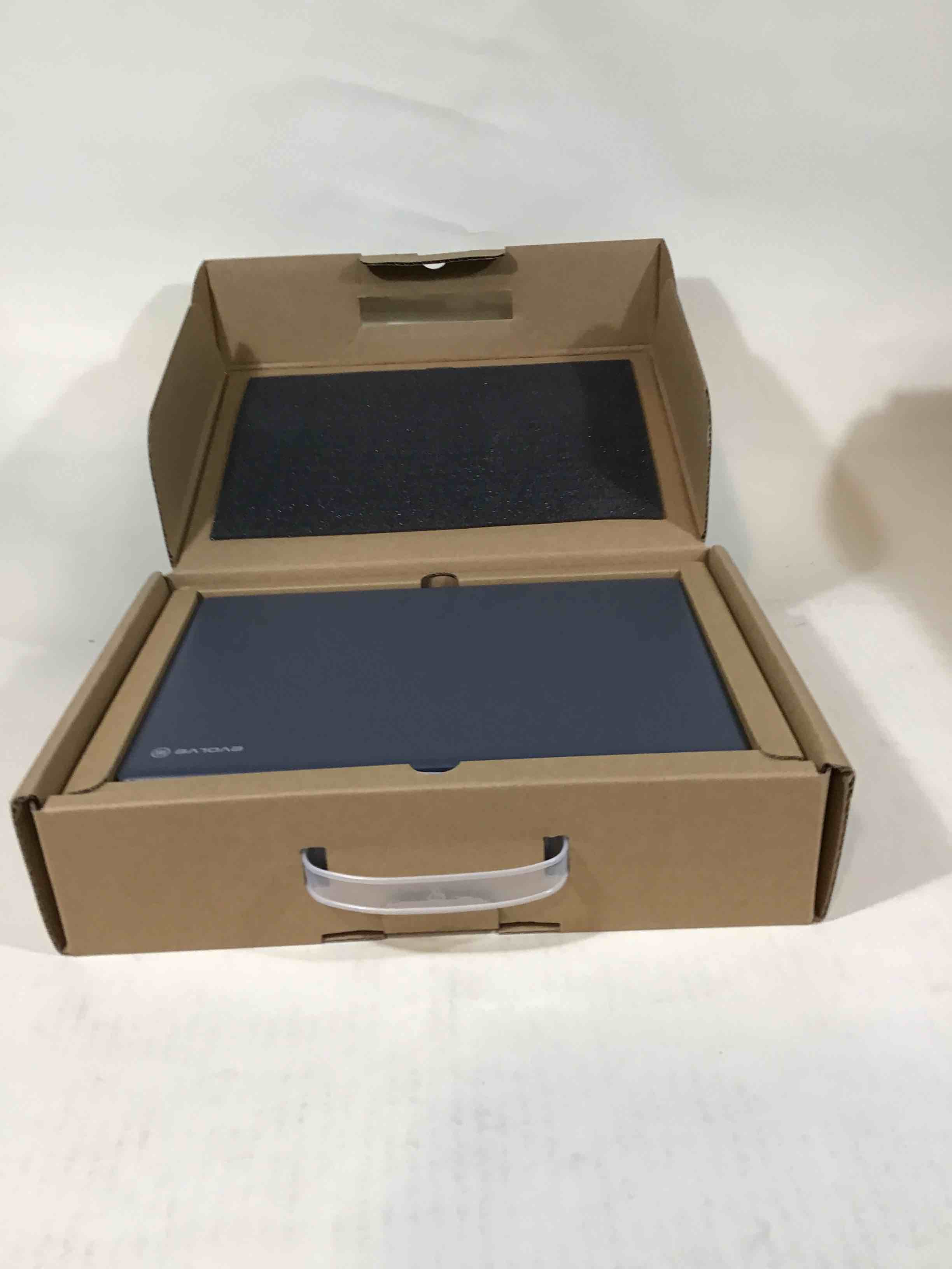 https://s3.amazonaws.com/lotting-images-prod/bidfta/RED3586043_1753906517324.jpeg