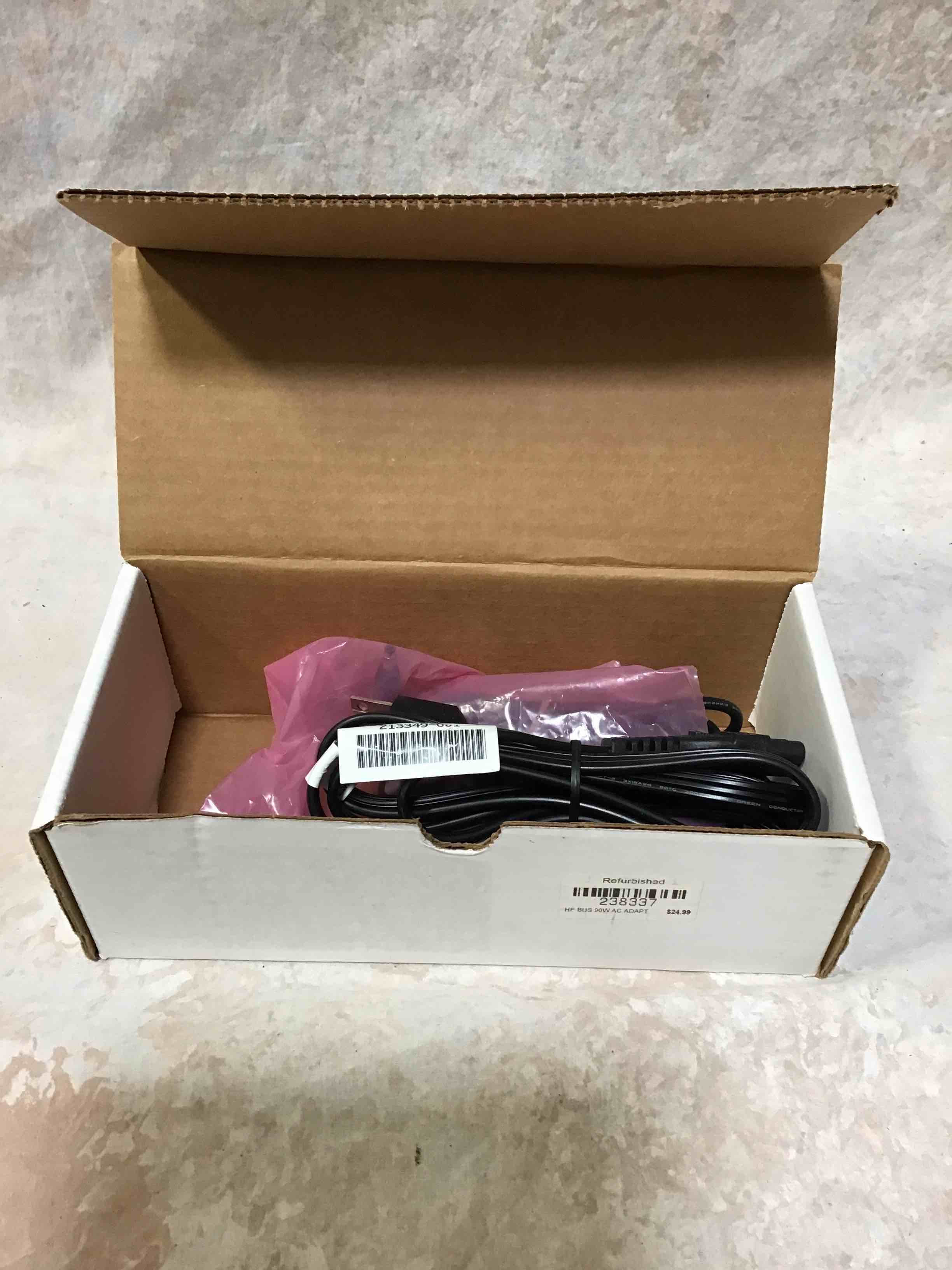 https://s3.amazonaws.com/lotting-images-prod/bidfta/RED3586157_1753718091557.jpeg
