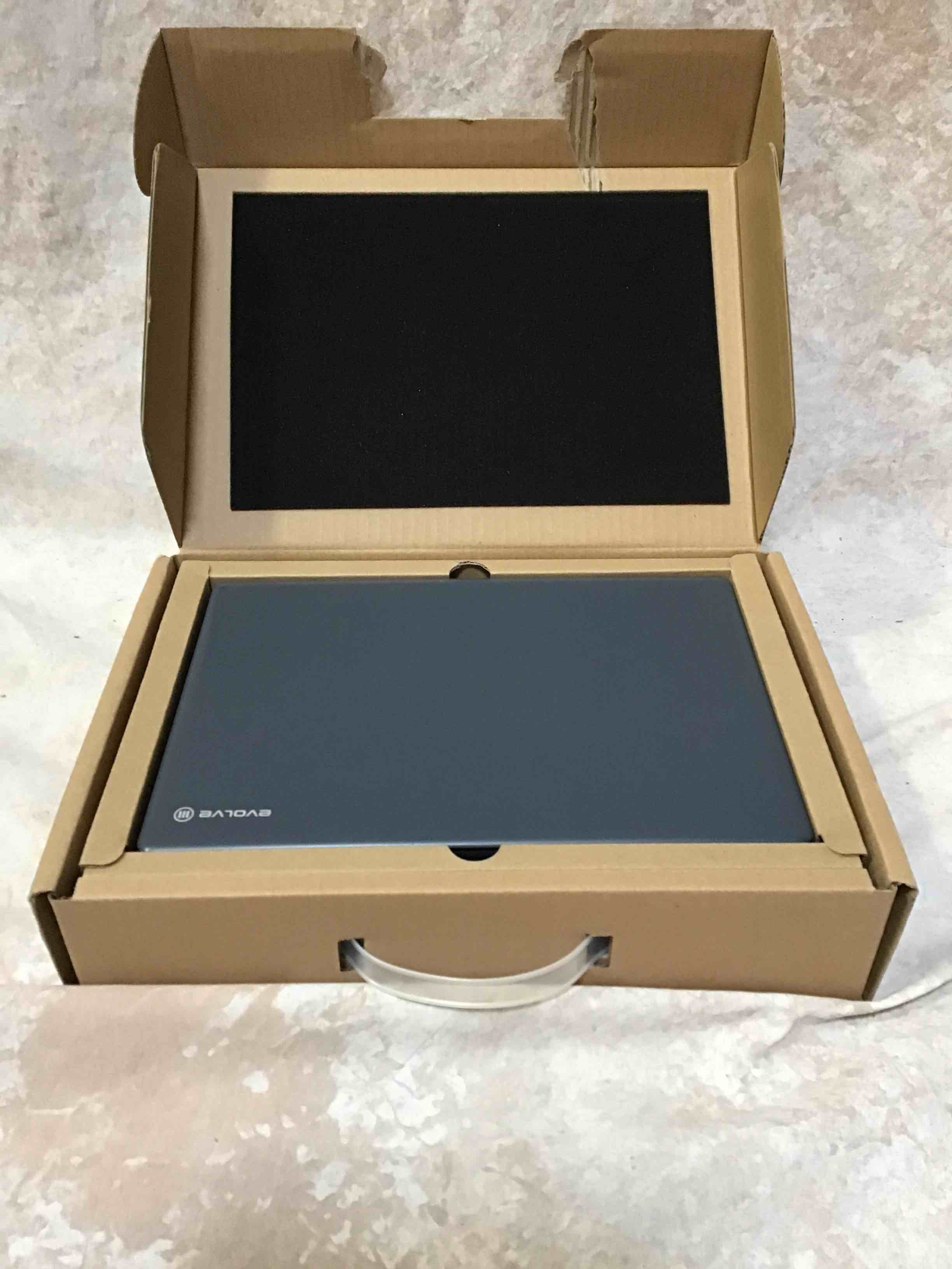 https://s3.amazonaws.com/lotting-images-prod/bidfta/RED3586164_1753719507839.jpeg