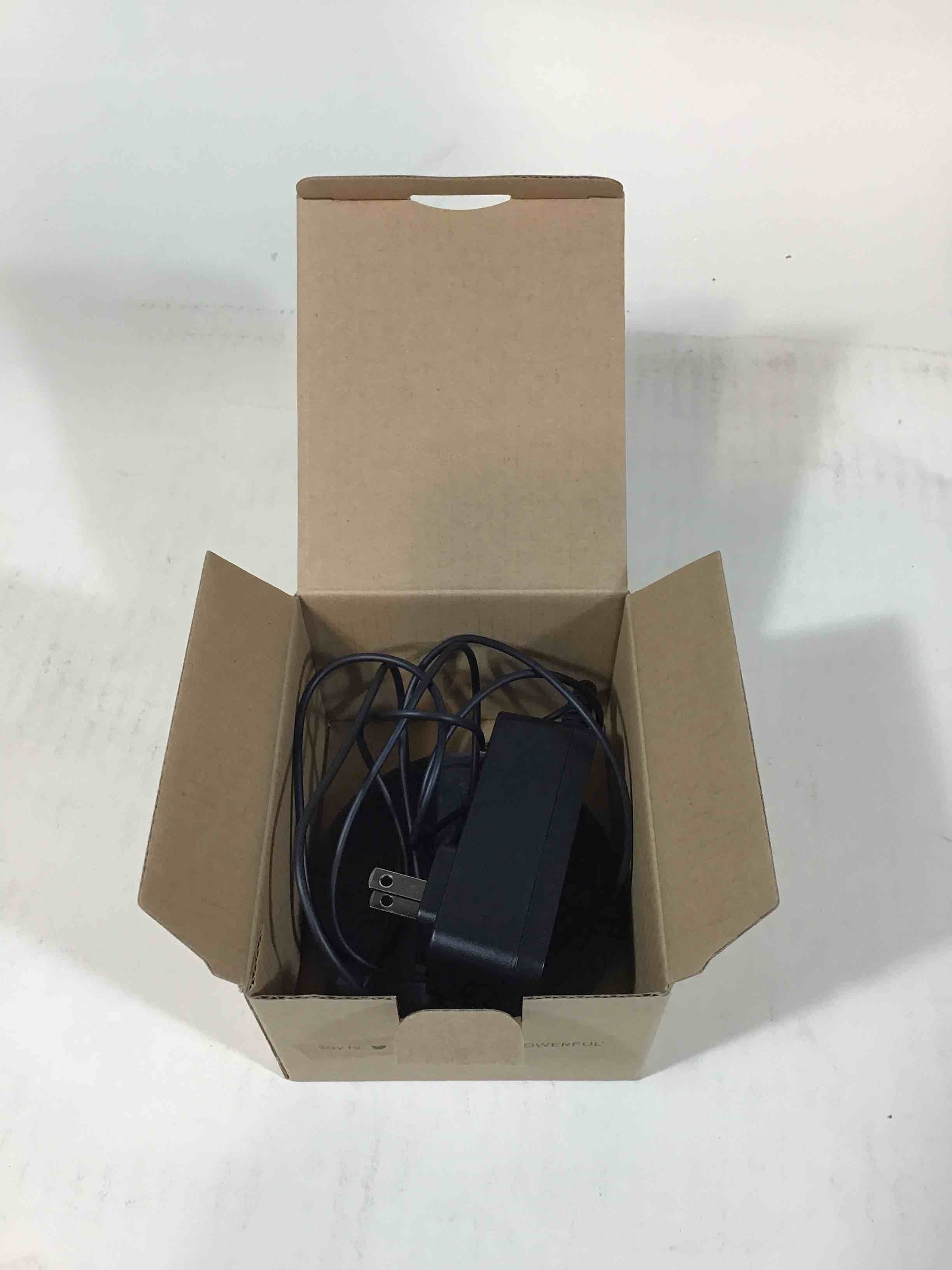 https://s3.amazonaws.com/lotting-images-prod/bidfta/RED3586183_1753380295166.jpeg