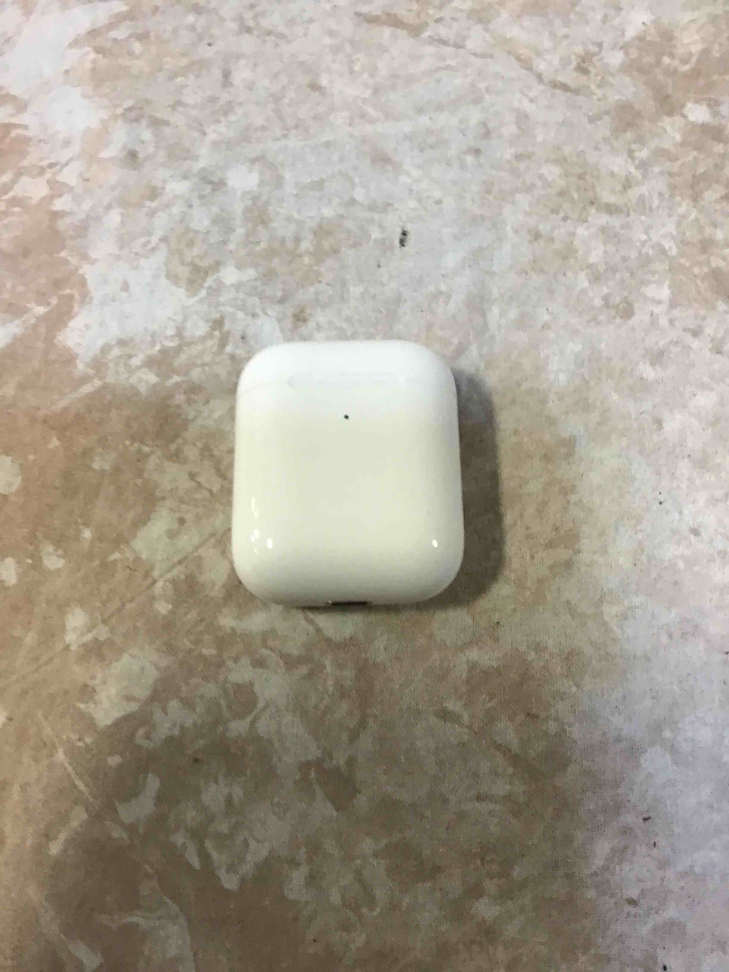 Apple AirPods 