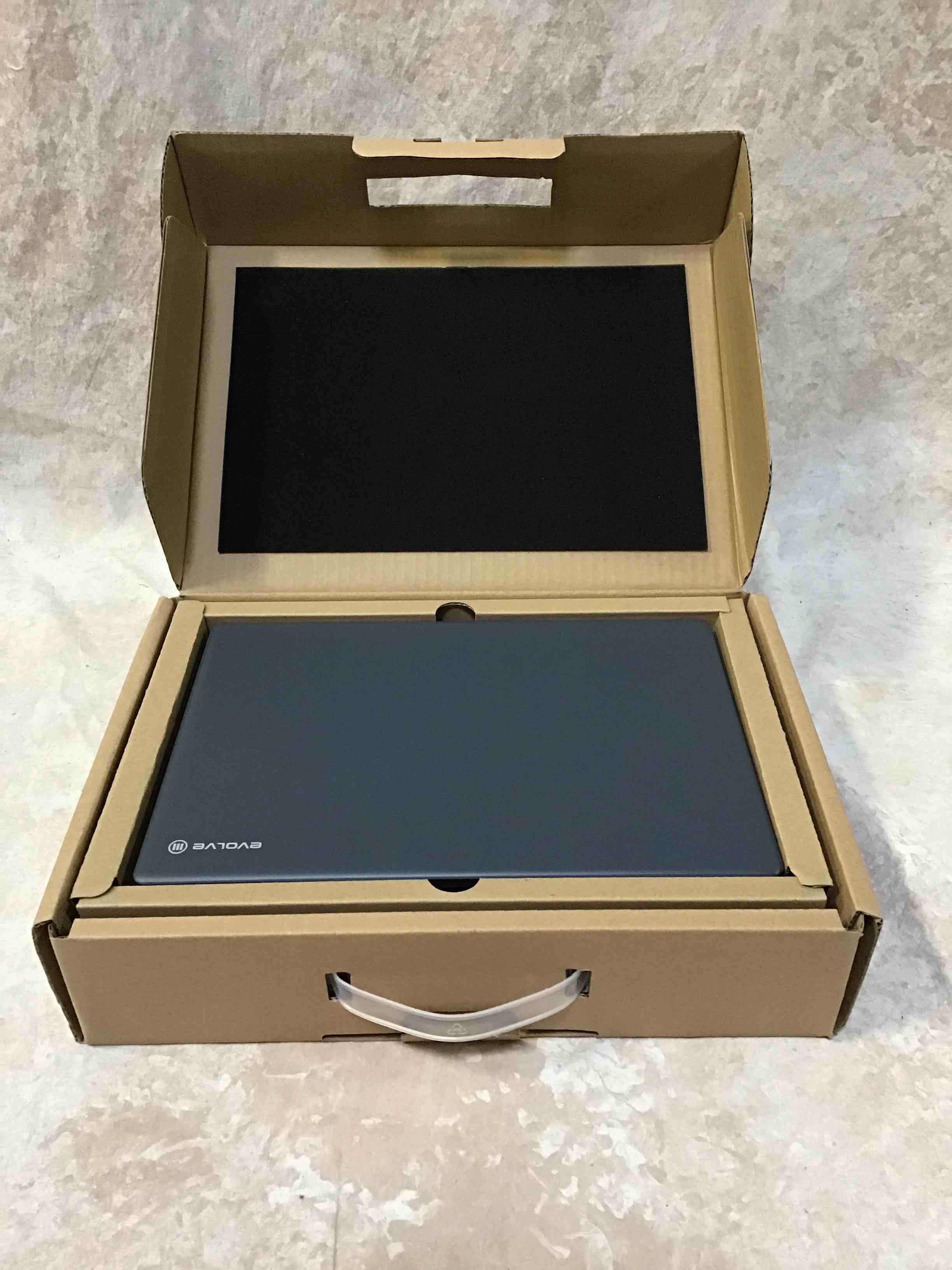 https://s3.amazonaws.com/lotting-images-prod/bidfta/RED3586217_1753386618495.jpeg