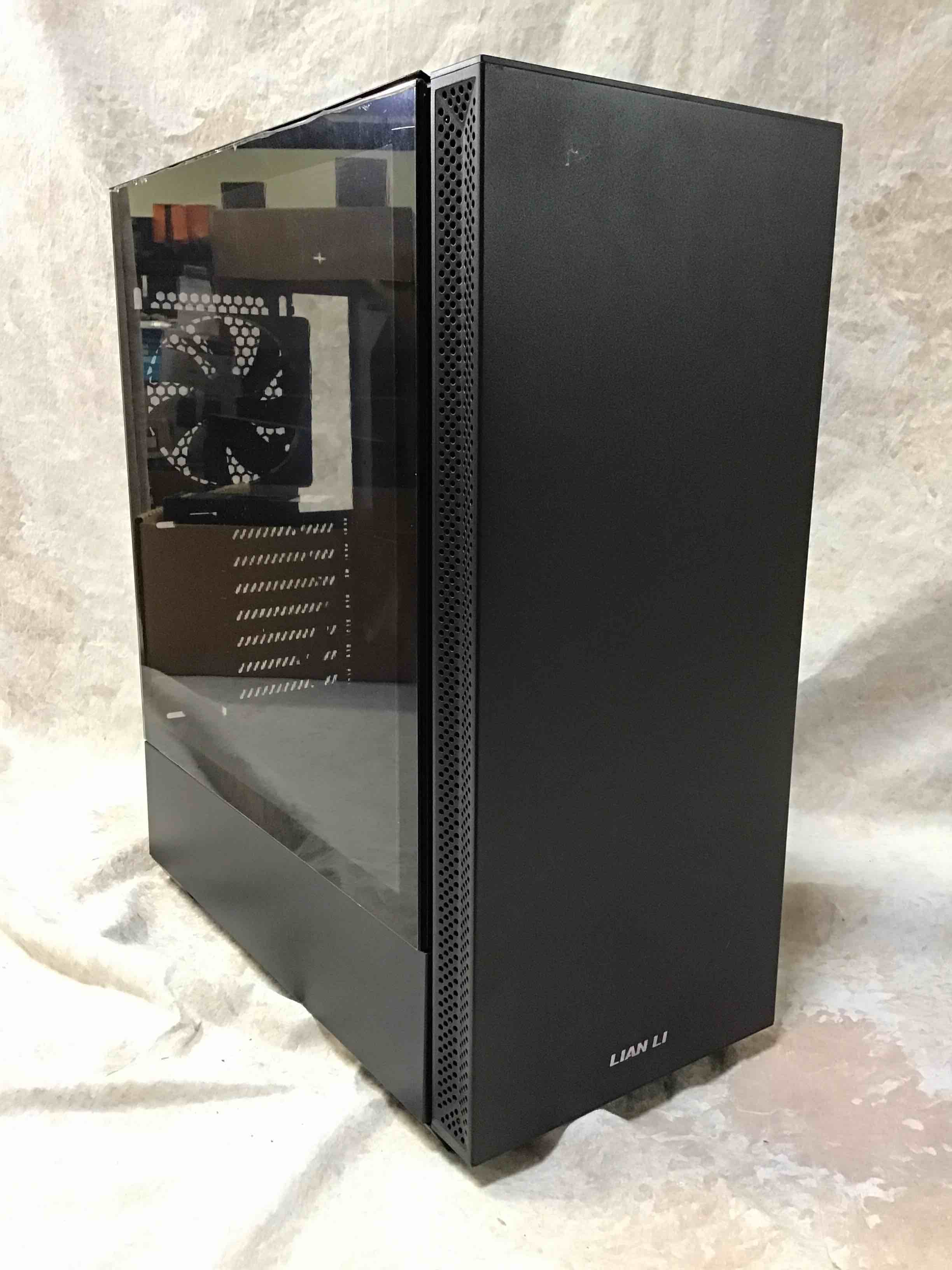 Lian Li Gaming Computer Case 