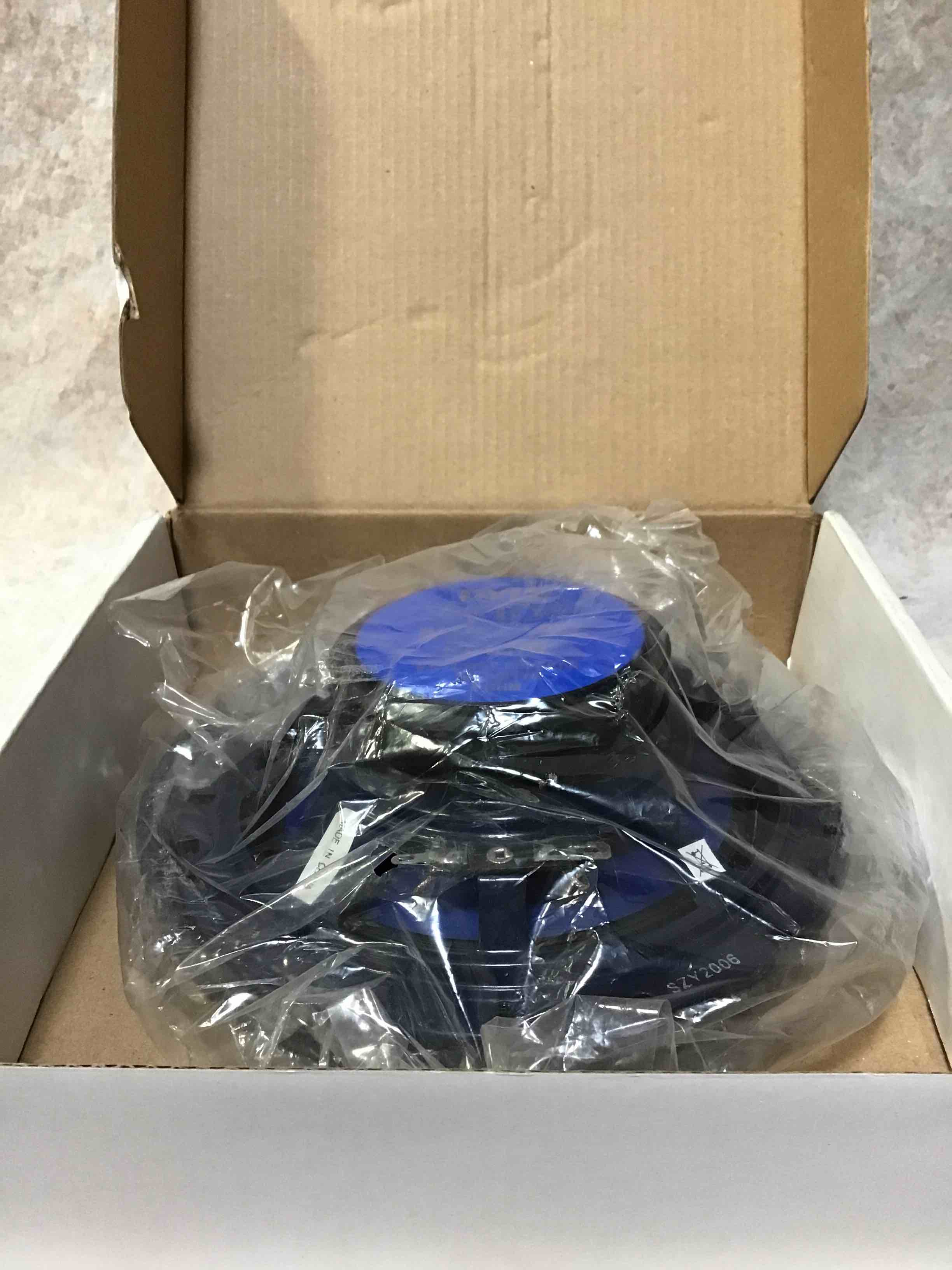 https://s3.amazonaws.com/lotting-images-prod/bidfta/RED3586367_1751481415199.jpeg
