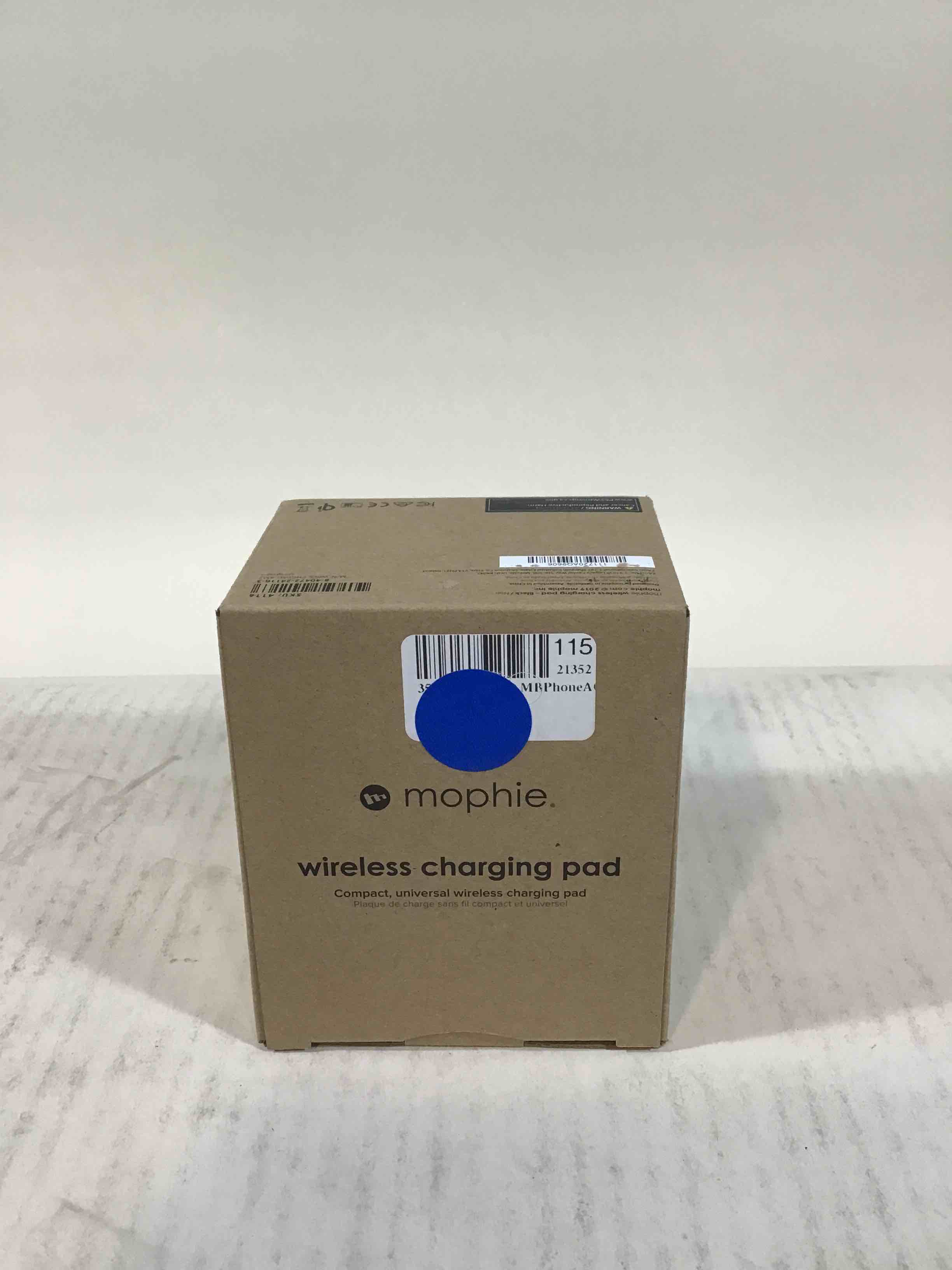 https://s3.amazonaws.com/lotting-images-prod/bidfta/RED3586744_1750879464561.jpeg