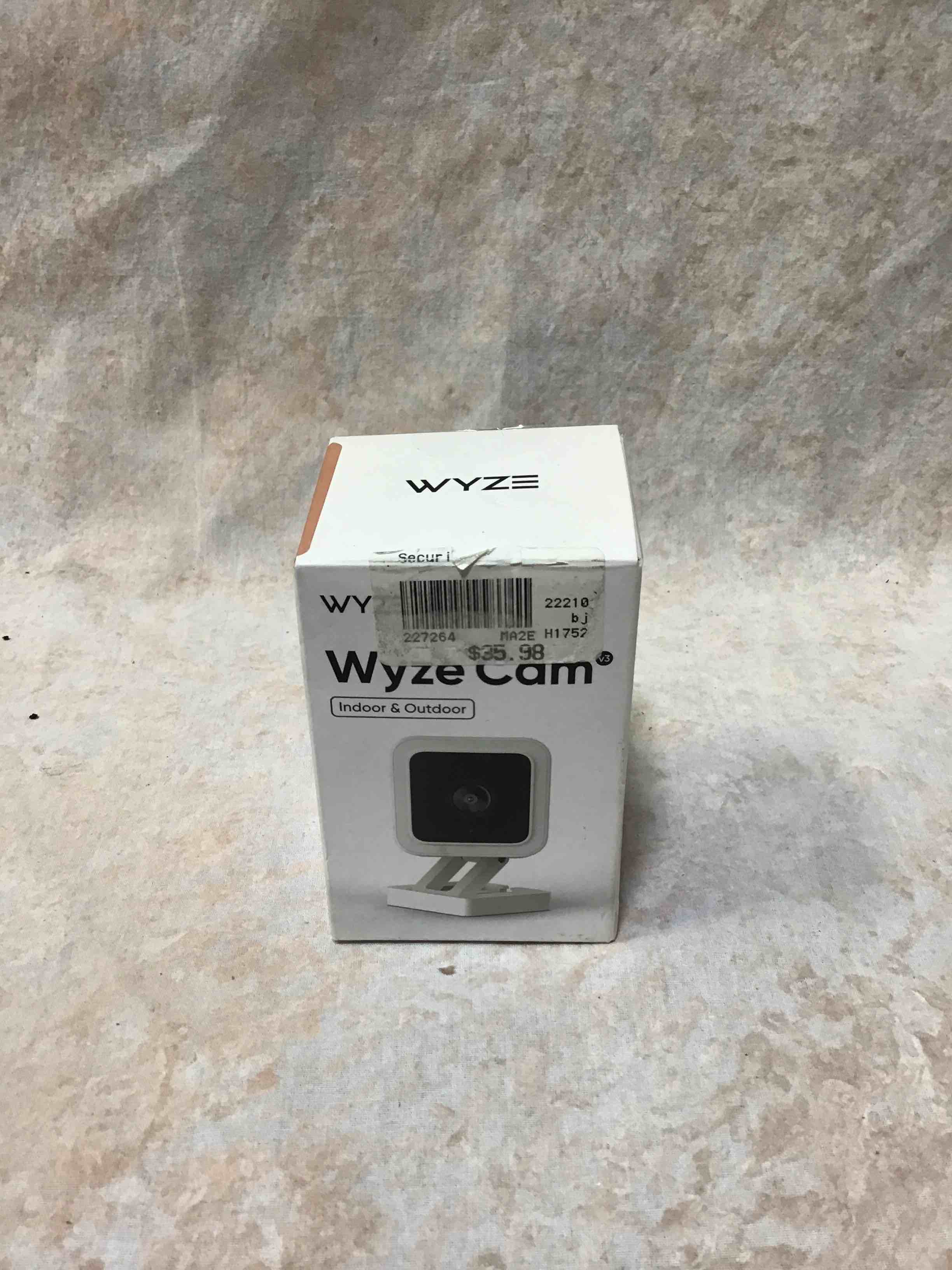 https://s3.amazonaws.com/lotting-images-prod/bidfta/RED3586779_1750875252542.jpeg