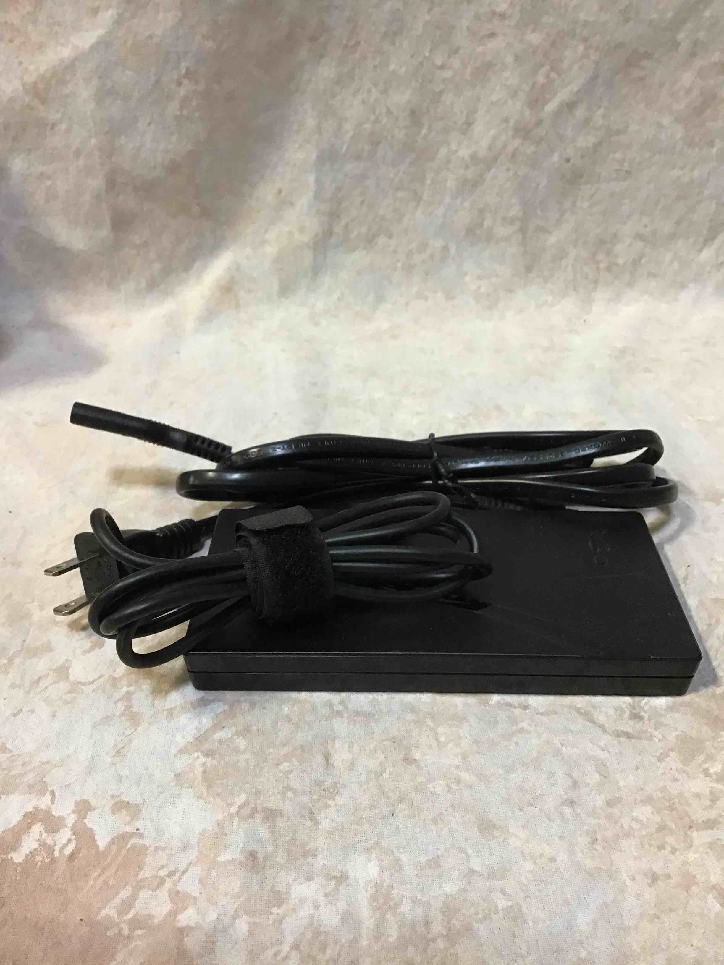 https://s3.amazonaws.com/lotting-images-prod/bidfta/RED3586786_1750875740247.jpeg