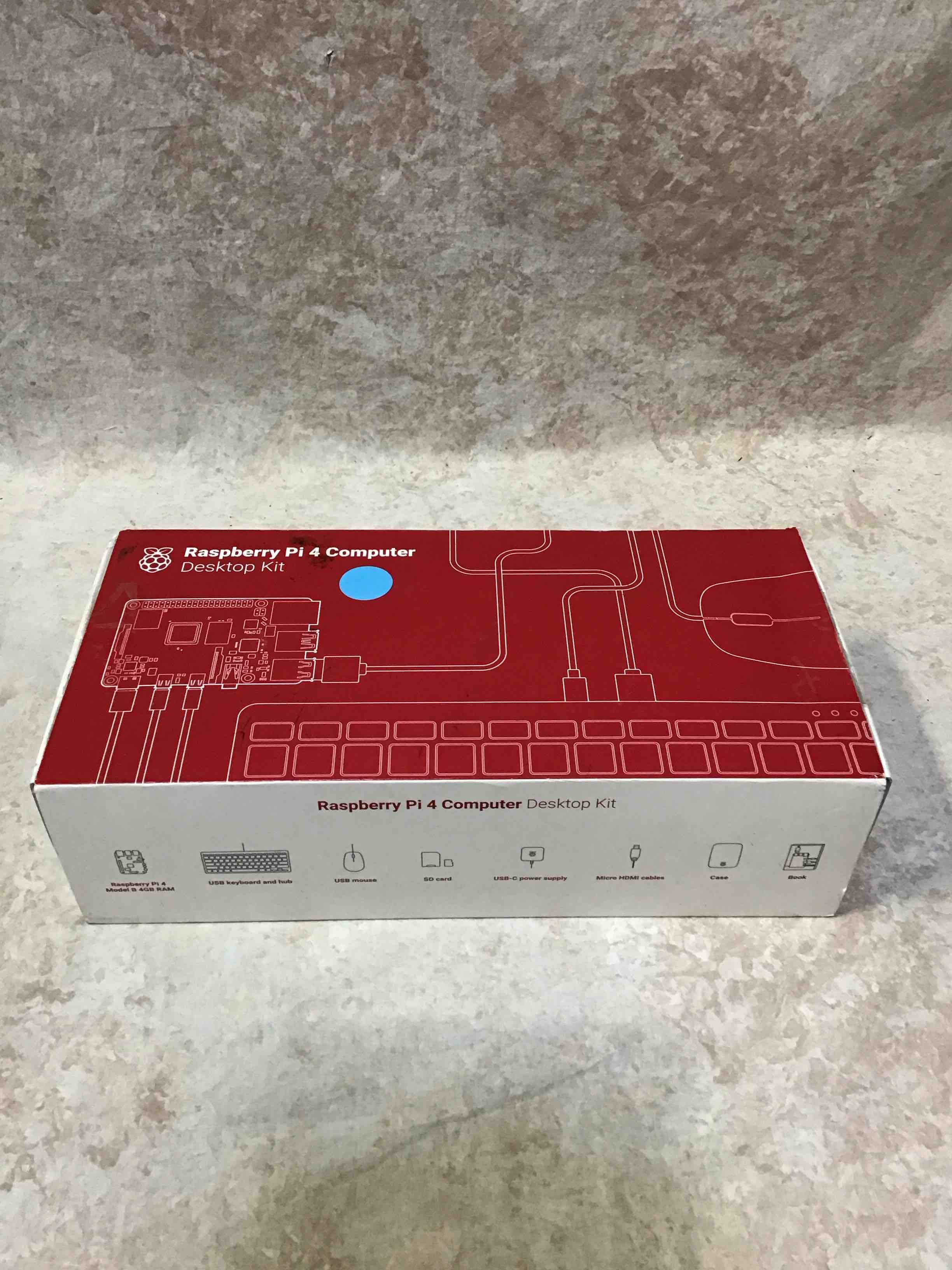 Raspberry Pi 4 Model B Official Desktop Kit
