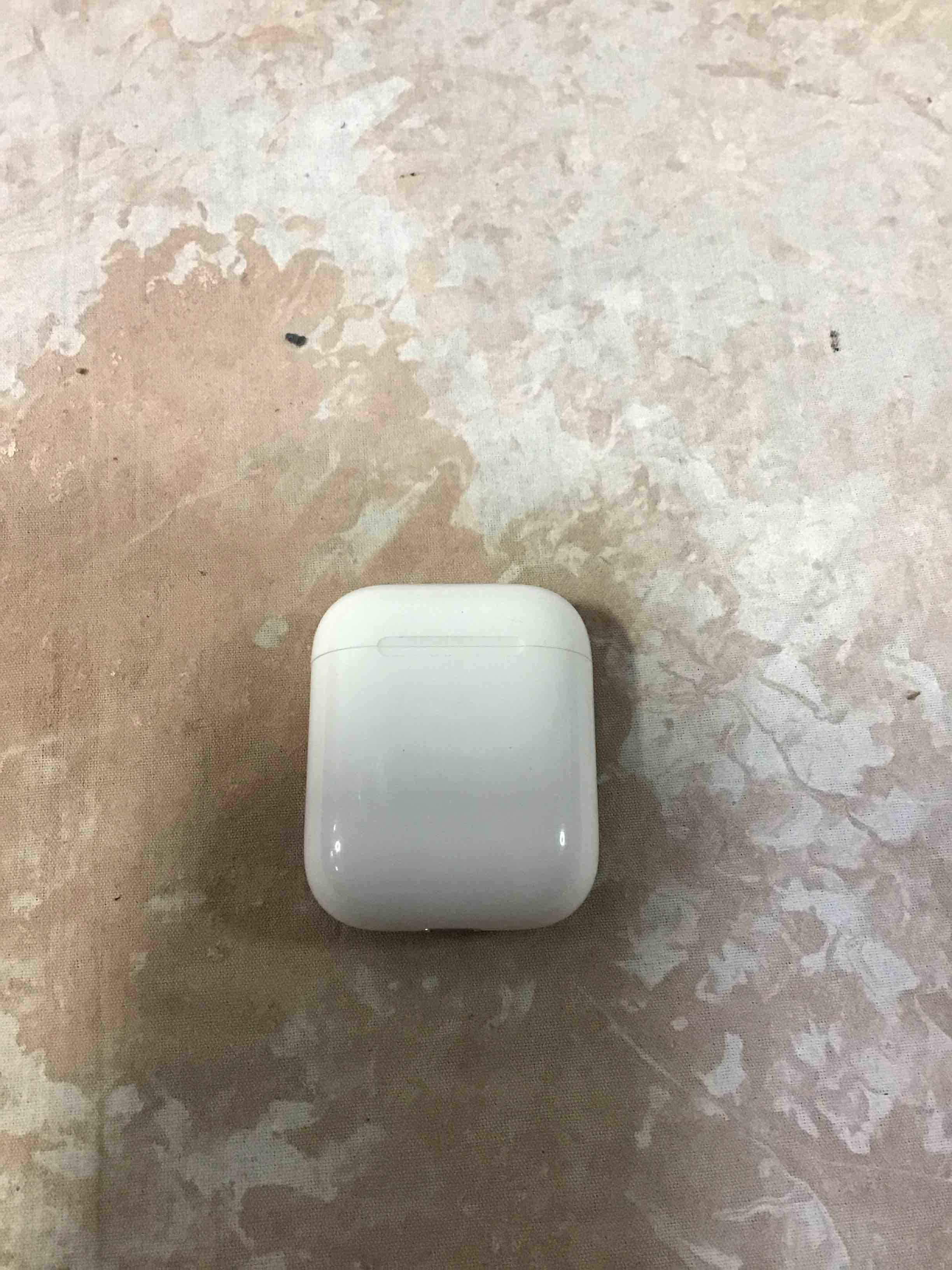 Apple AirPods 