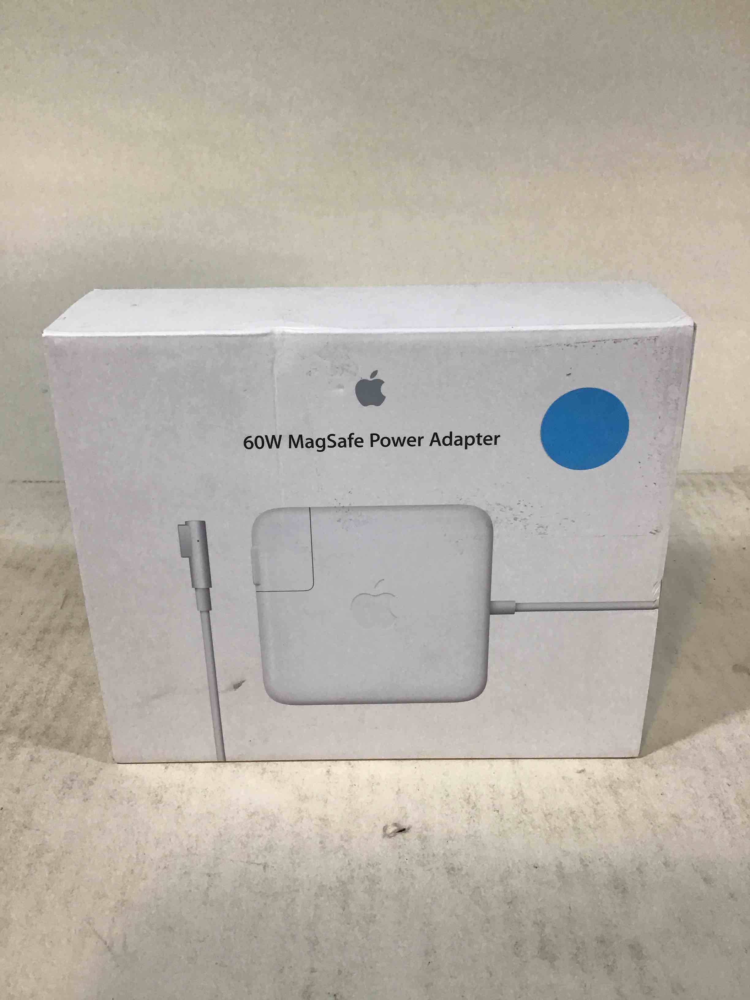 https://s3.amazonaws.com/lotting-images-prod/bidfta/RED3588529_1757014265815.jpeg