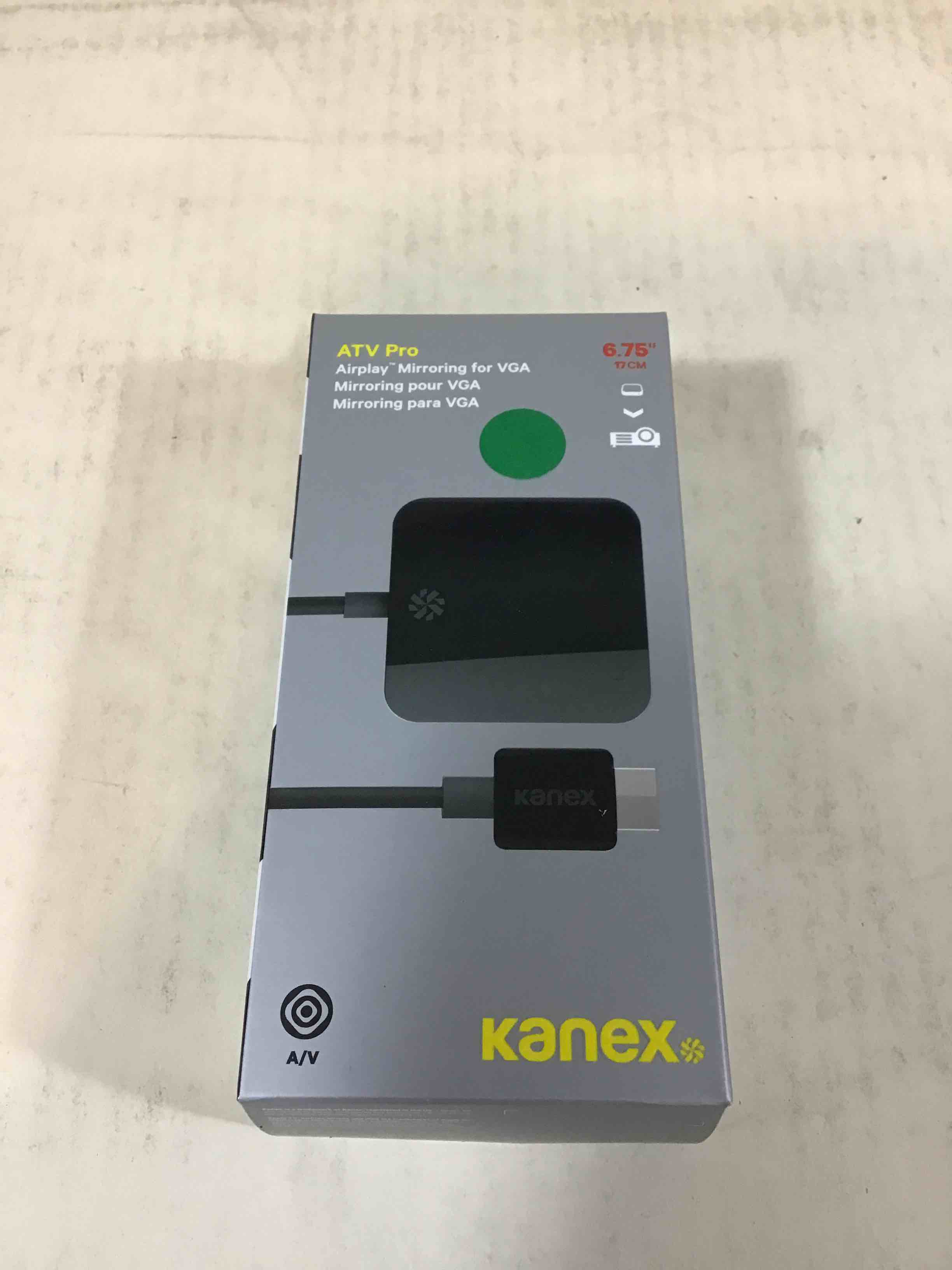 https://s3.amazonaws.com/lotting-images-prod/bidfta/RED3588597_1756924151010.jpeg