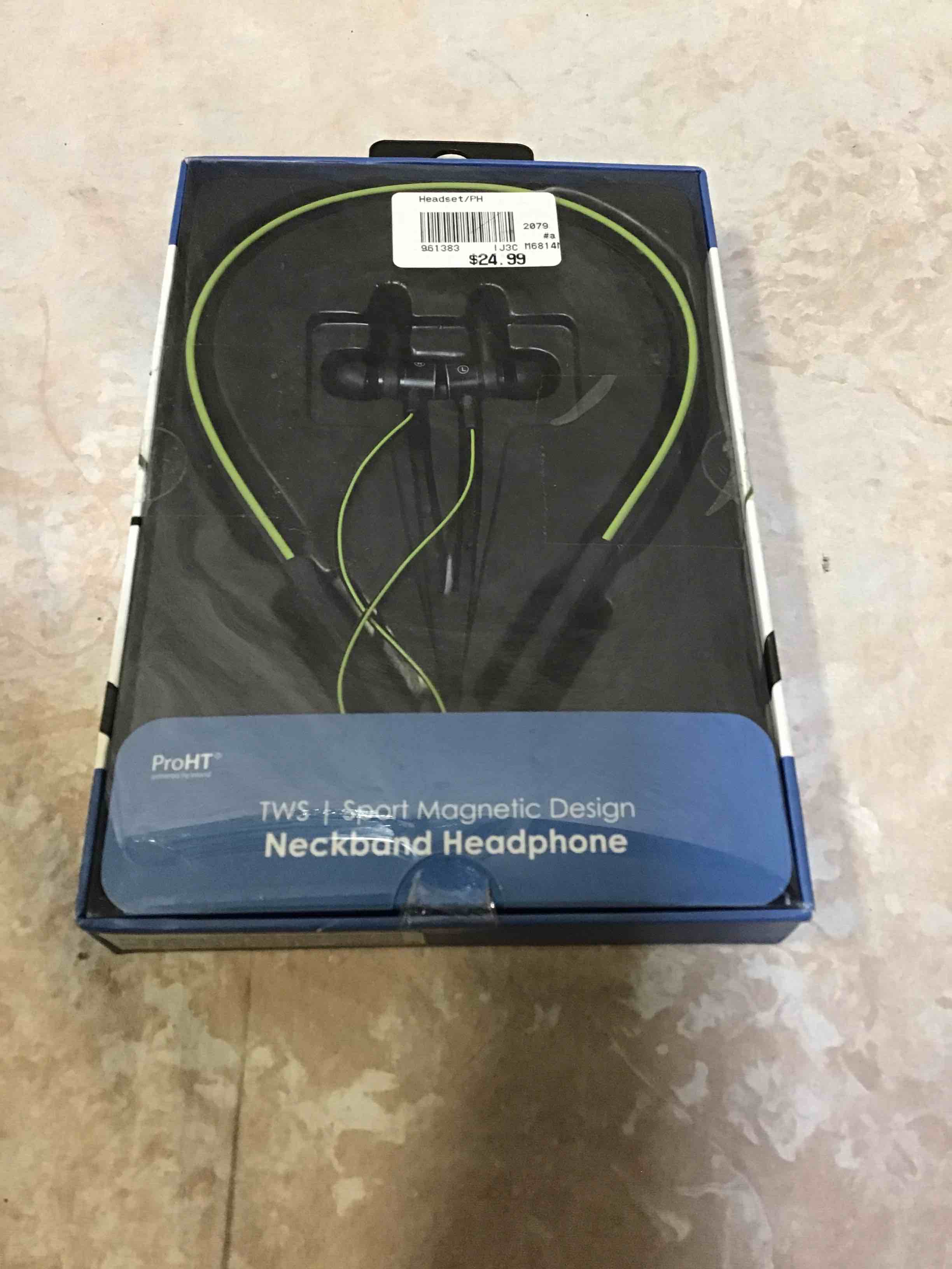 https://s3.amazonaws.com/lotting-images-prod/bidfta/RED3588992_1756228950706.jpeg