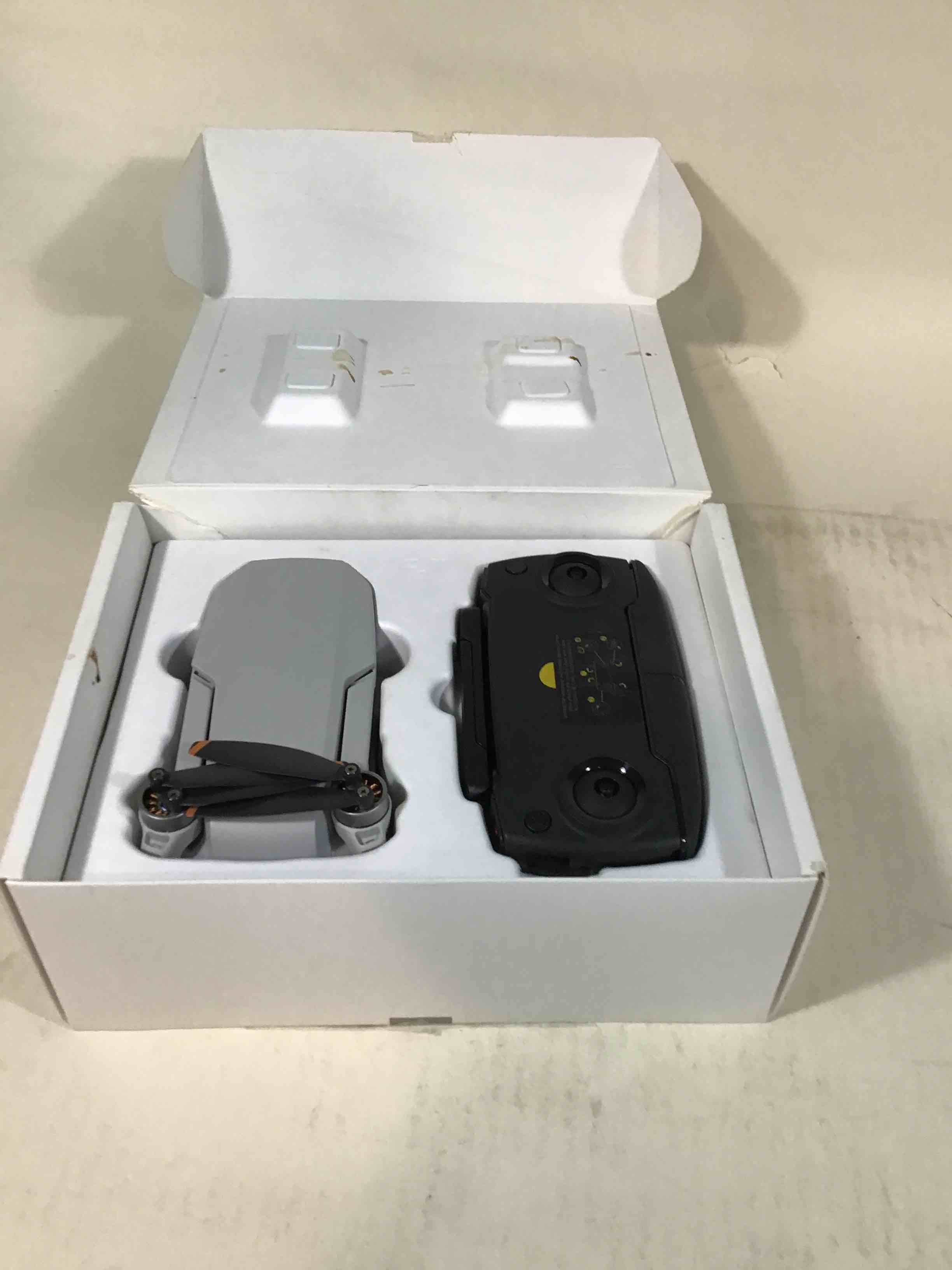 https://s3.amazonaws.com/lotting-images-prod/bidfta/RED3589052_1756145766869.jpeg