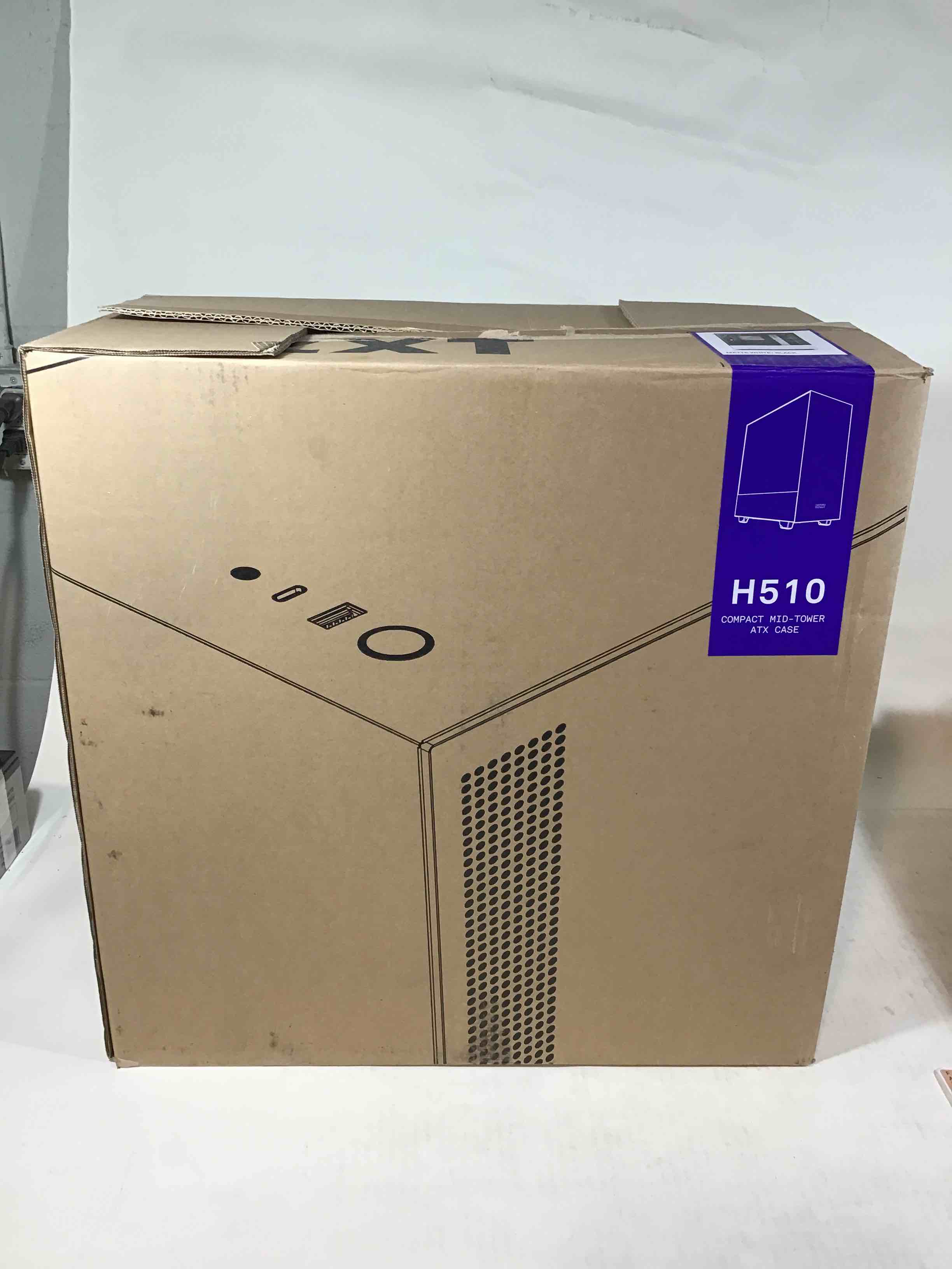 https://s3.amazonaws.com/lotting-images-prod/bidfta/RED3589077_1756147236998.jpeg