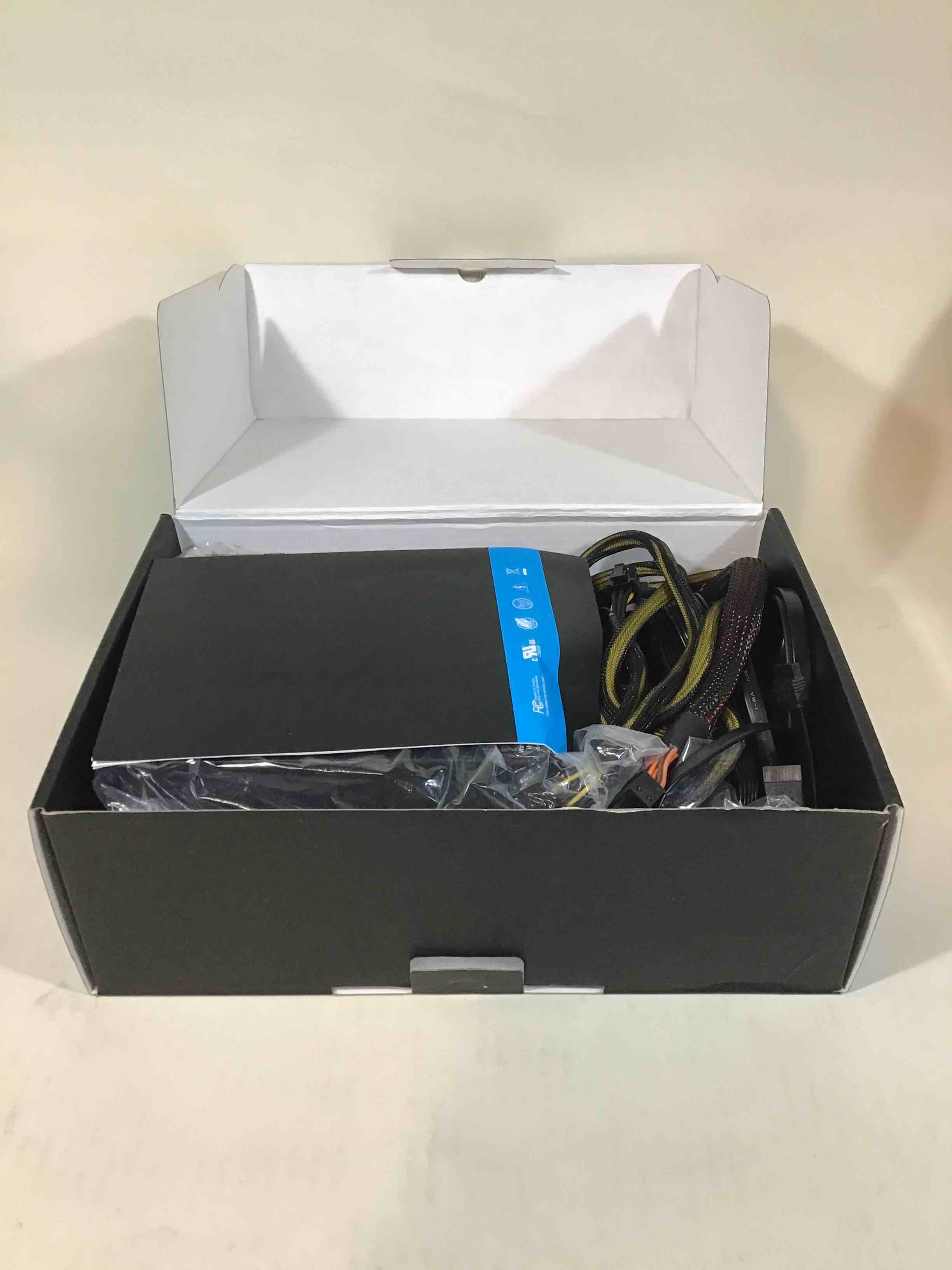 https://s3.amazonaws.com/lotting-images-prod/bidfta/RED3589159_1753991025961.jpeg