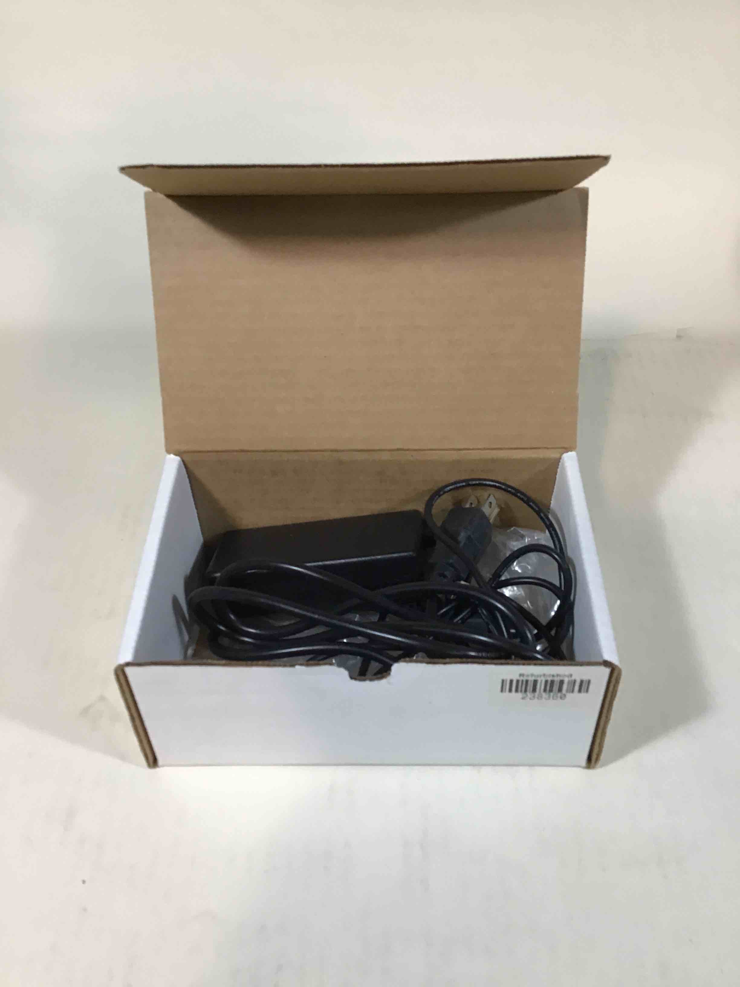 https://s3.amazonaws.com/lotting-images-prod/bidfta/RED3589170_1753992150367.jpeg
