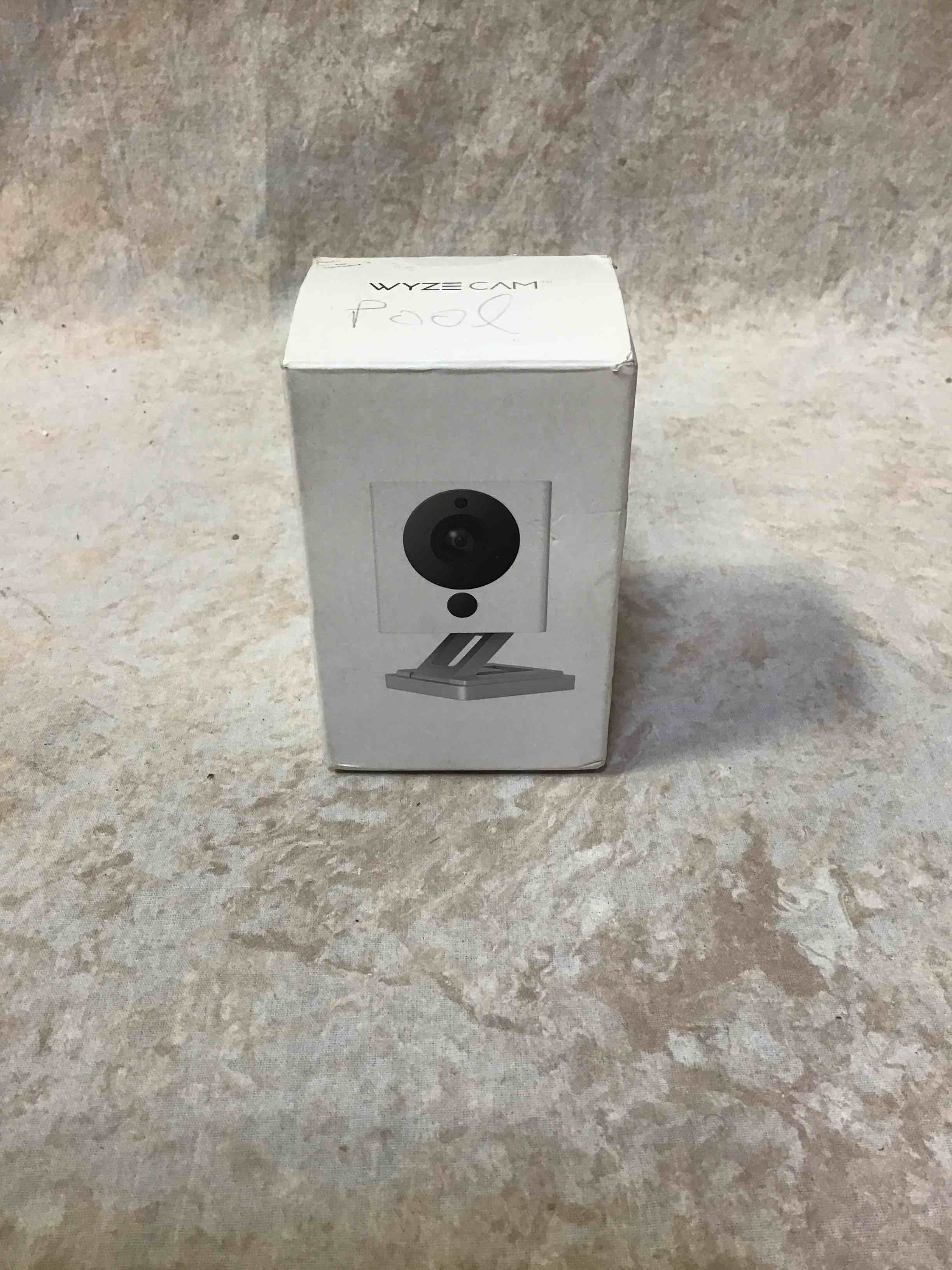 https://s3.amazonaws.com/lotting-images-prod/bidfta/RED3589304_1758911346737.jpeg