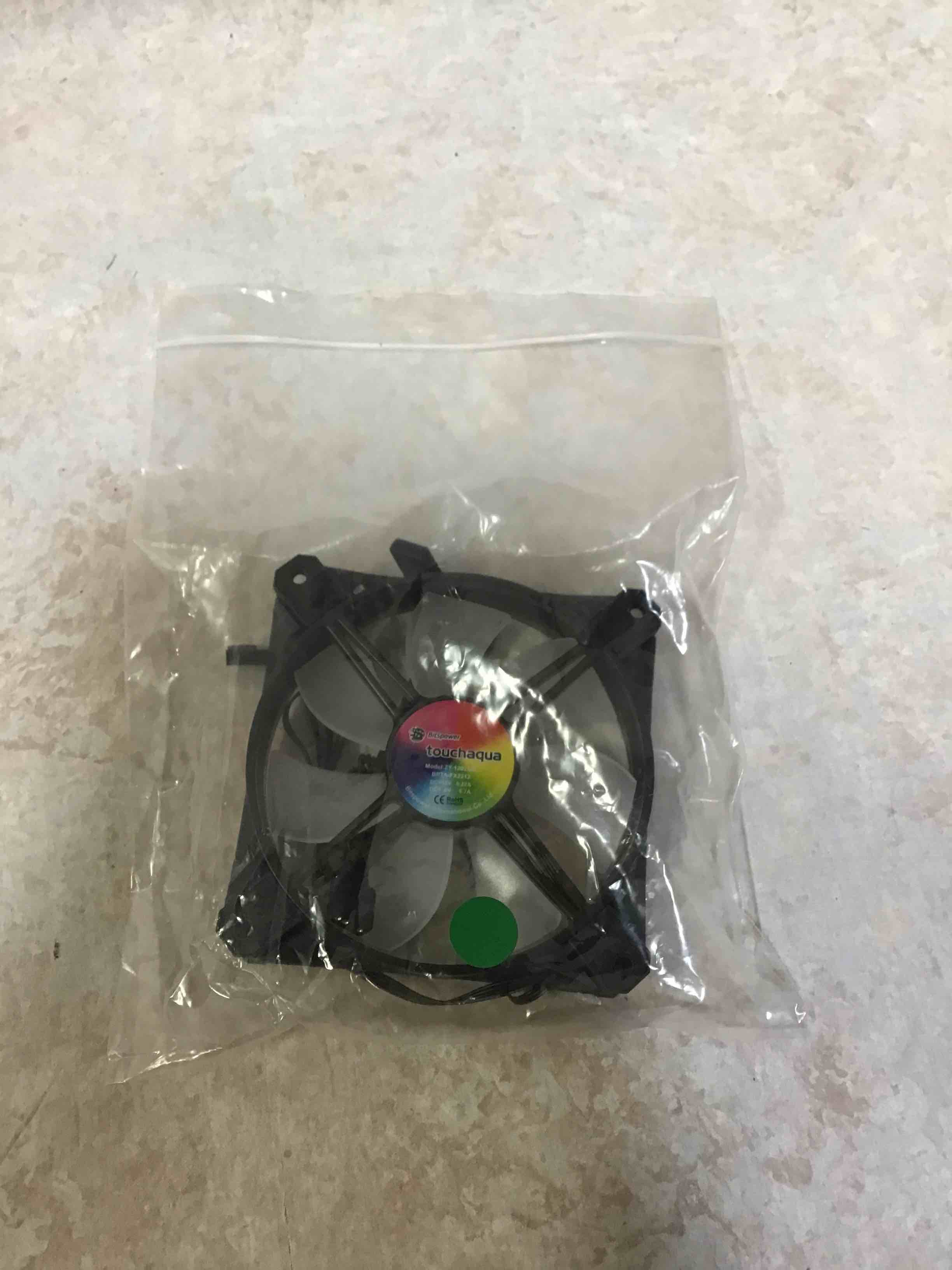 https://s3.amazonaws.com/lotting-images-prod/bidfta/RED3589307_1758911571984.jpeg
