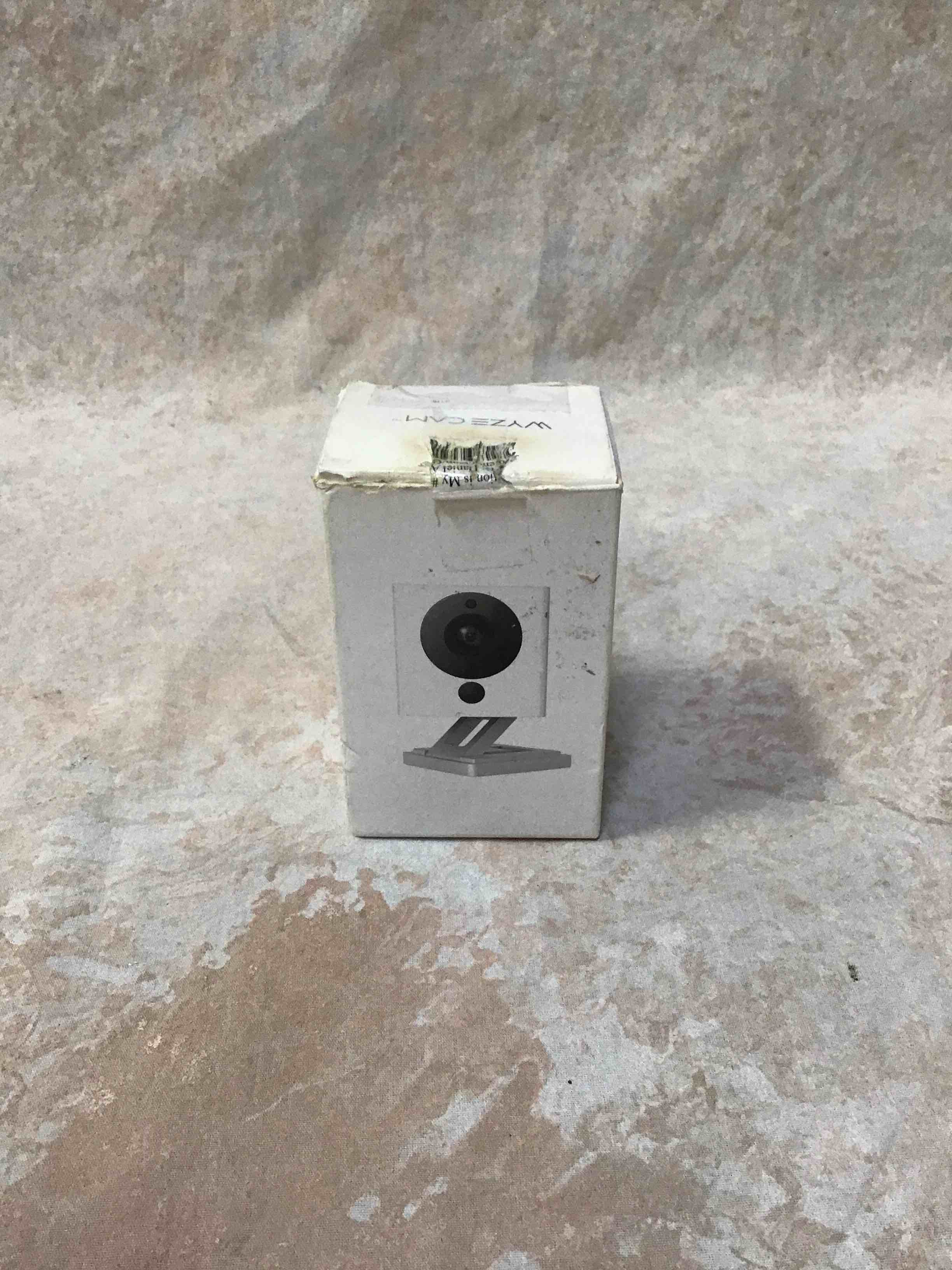 https://s3.amazonaws.com/lotting-images-prod/bidfta/RED3589372_1759257122511.jpeg