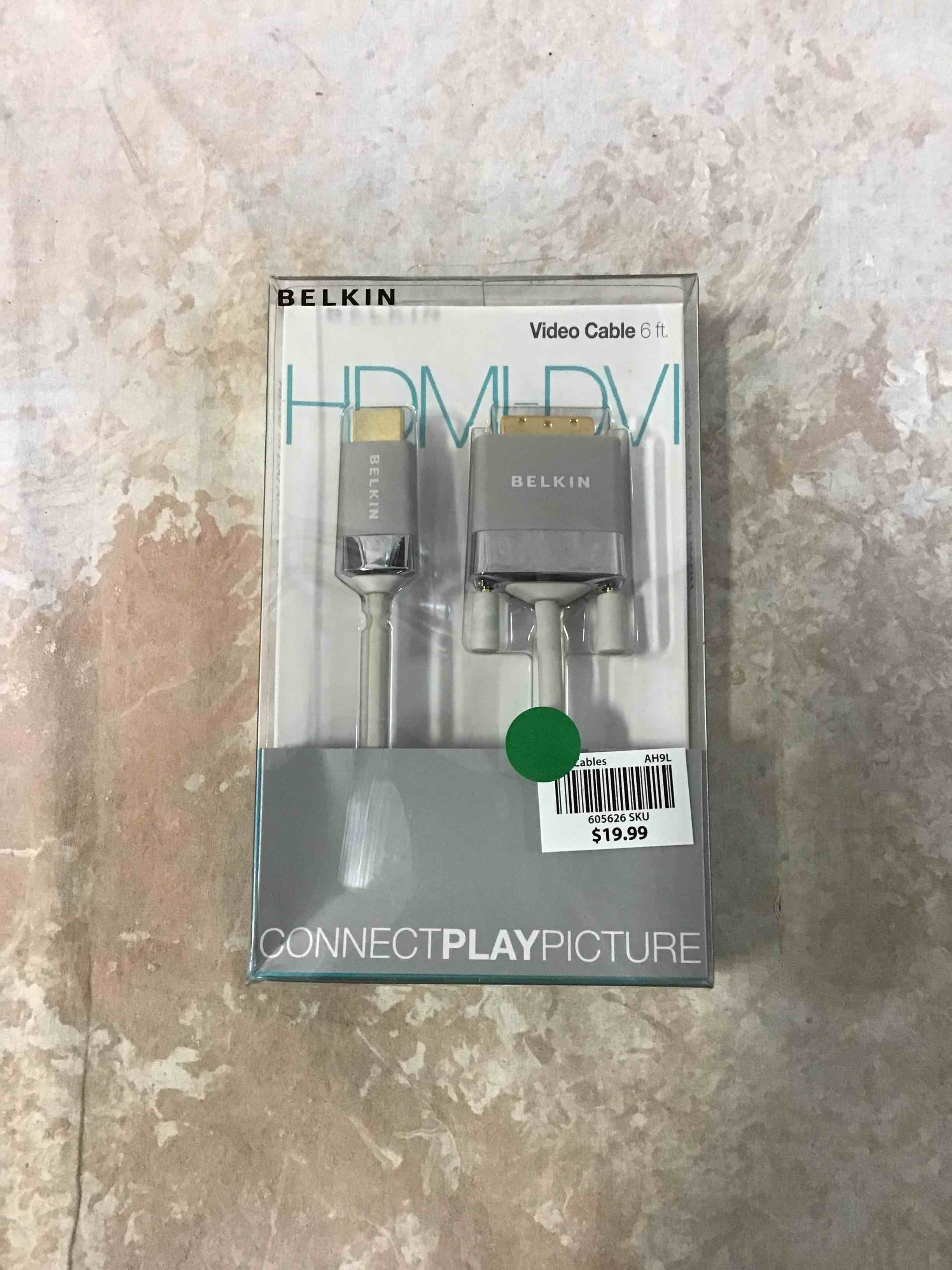 belkin video cable - 71" - white