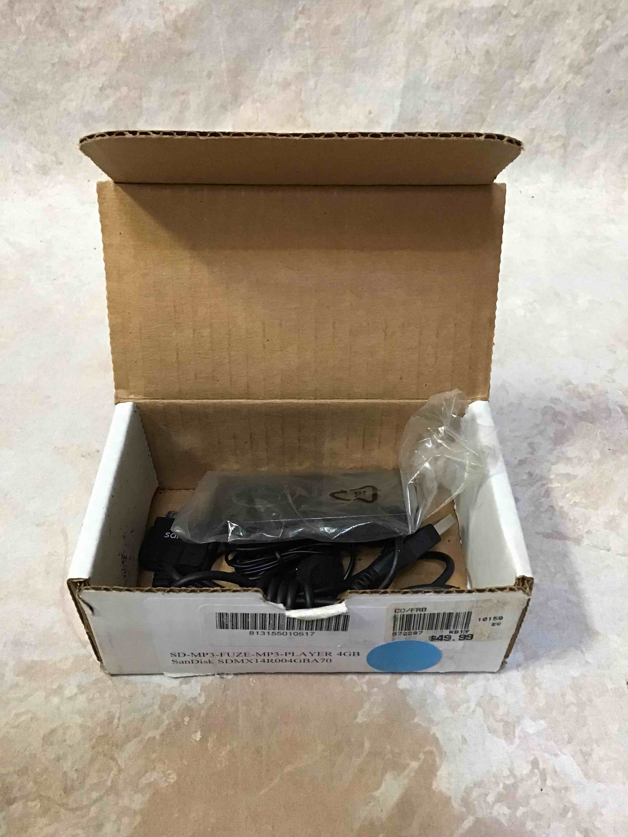 https://s3.amazonaws.com/lotting-images-prod/bidfta/RED3589591_1759515386711.jpeg