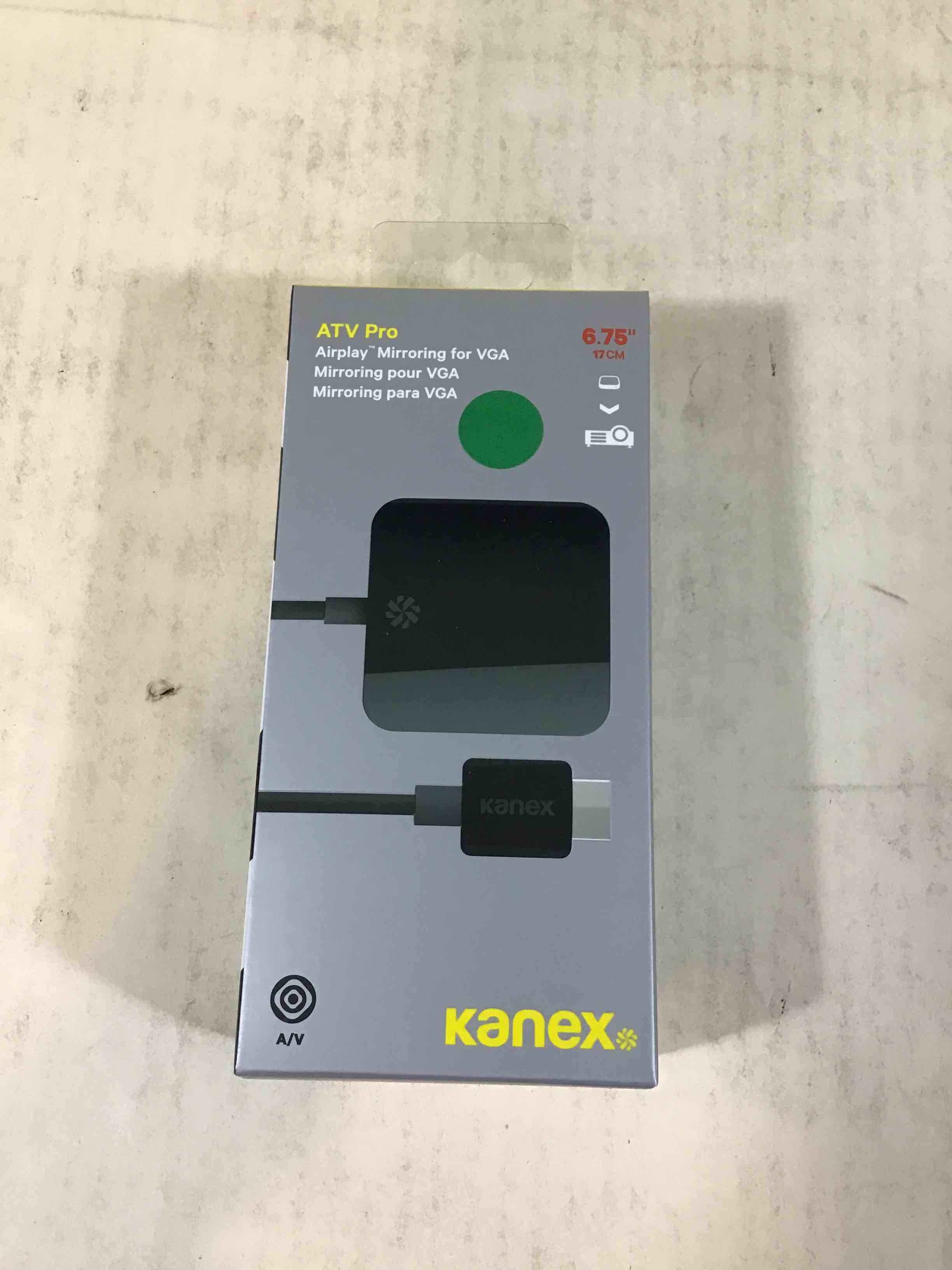 https://s3.amazonaws.com/lotting-images-prod/bidfta/RED3589616_1759520273332.jpeg