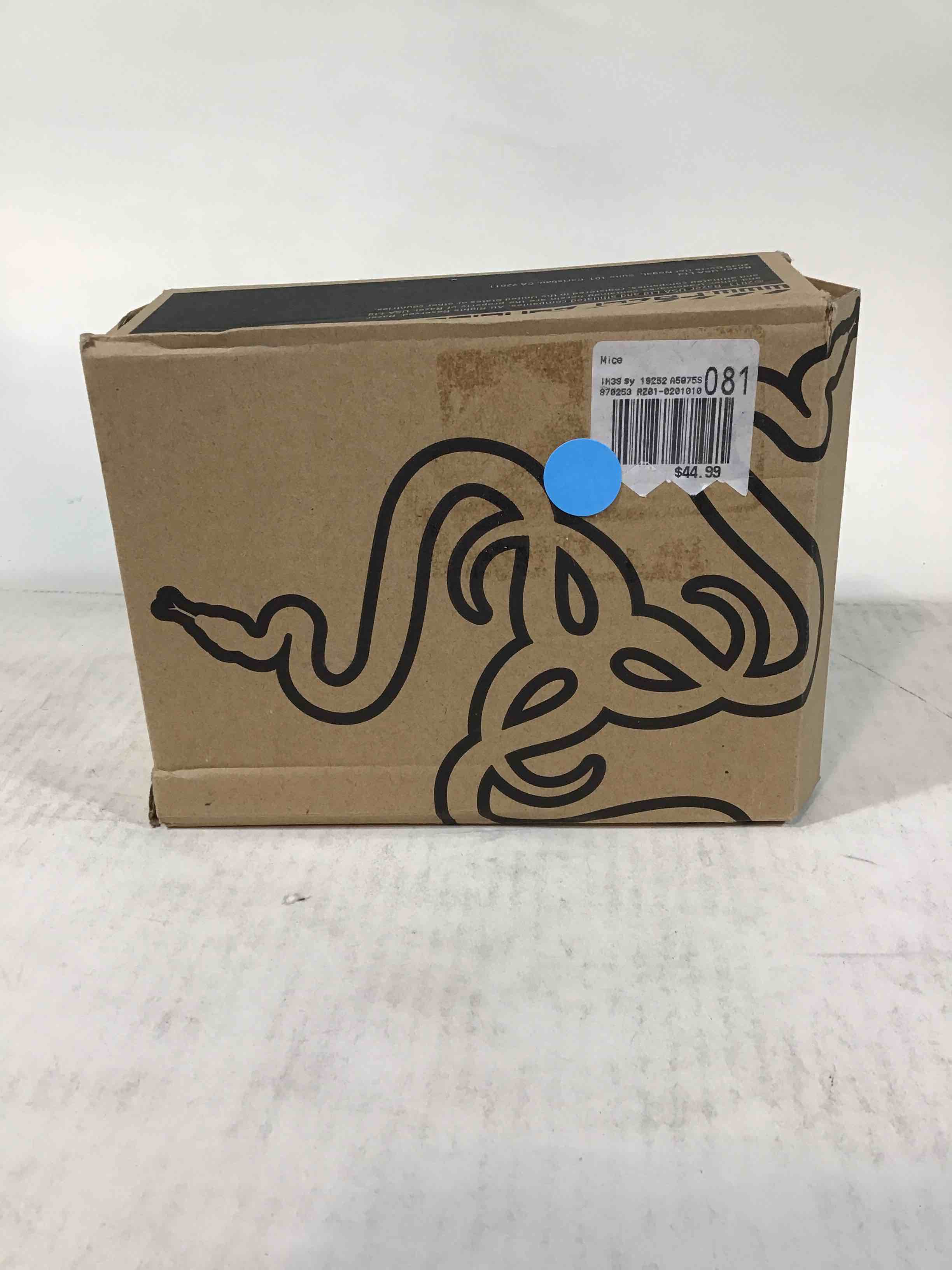 https://s3.amazonaws.com/lotting-images-prod/bidfta/RED3589620_1759520585928.jpeg