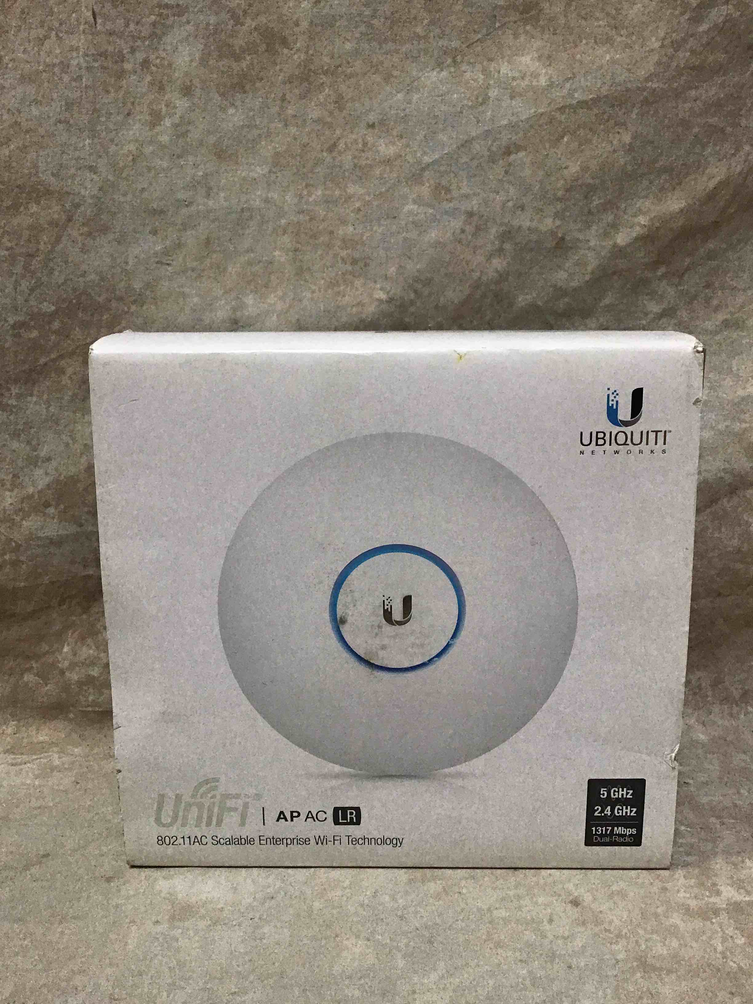 Ubiquiti Unifi Ap-AC Long Range - Wireless Access Point - 802.11 B/A/G/n/AC (UAP-AC-LR-US),White