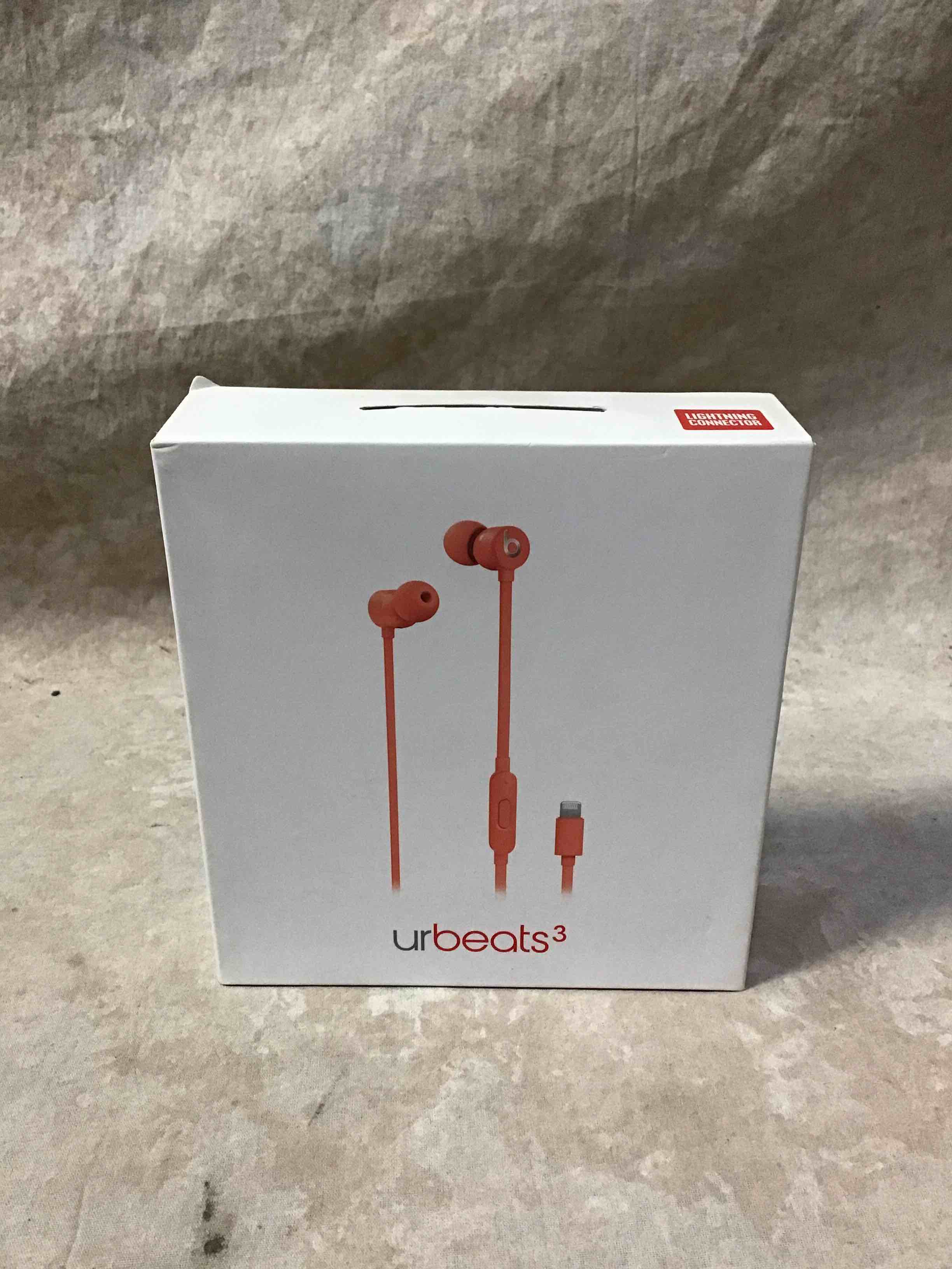 https://s3.amazonaws.com/lotting-images-prod/bidfta/RED3590715_1732902582730.jpeg