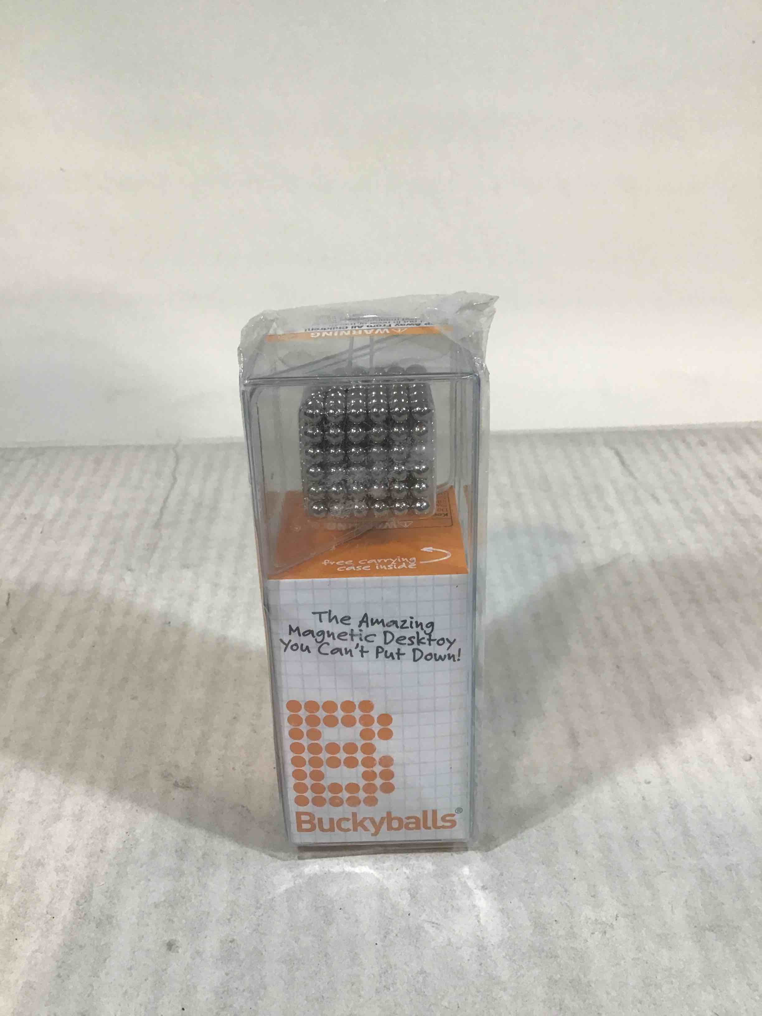 https://s3.amazonaws.com/lotting-images-prod/bidfta/RED3591083_1734974075534.jpeg