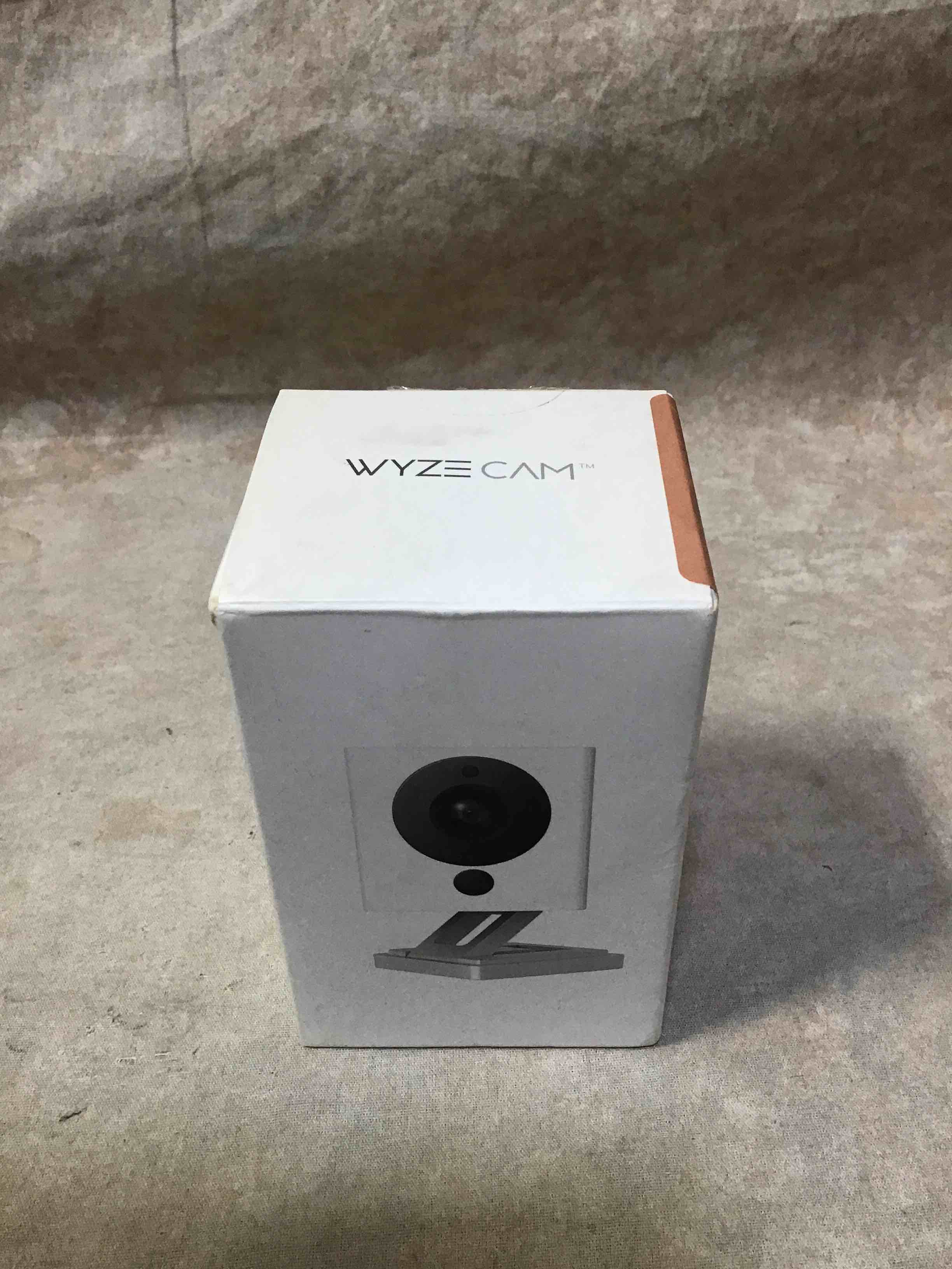 https://s3.amazonaws.com/lotting-images-prod/bidfta/RED3591595_1735839614368.jpeg