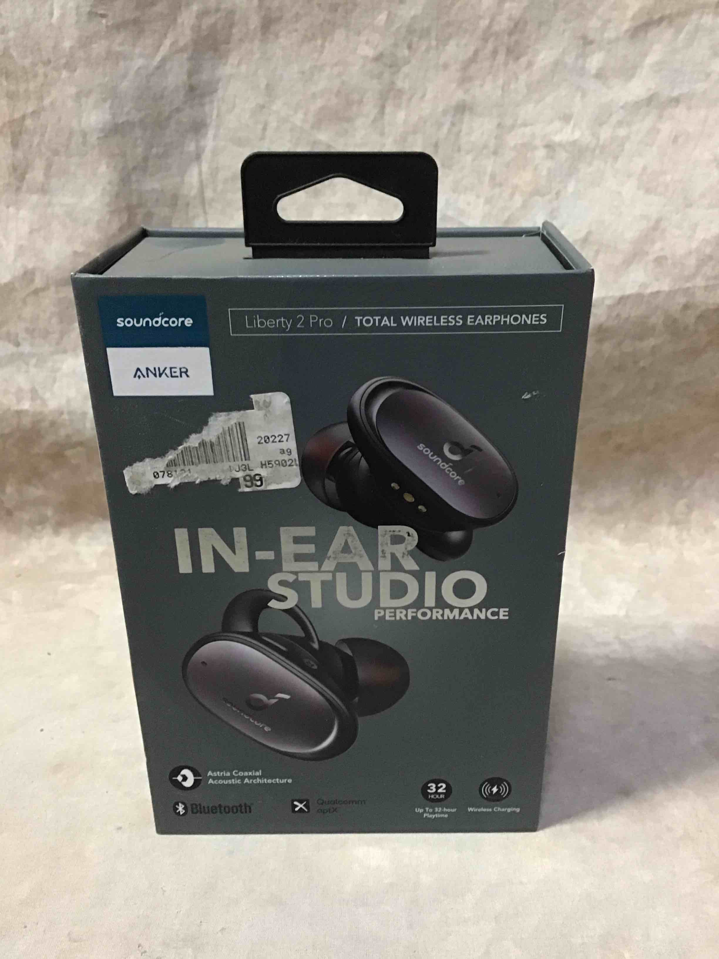 https://s3.amazonaws.com/lotting-images-prod/bidfta/RED3591600_1735840255535.jpeg