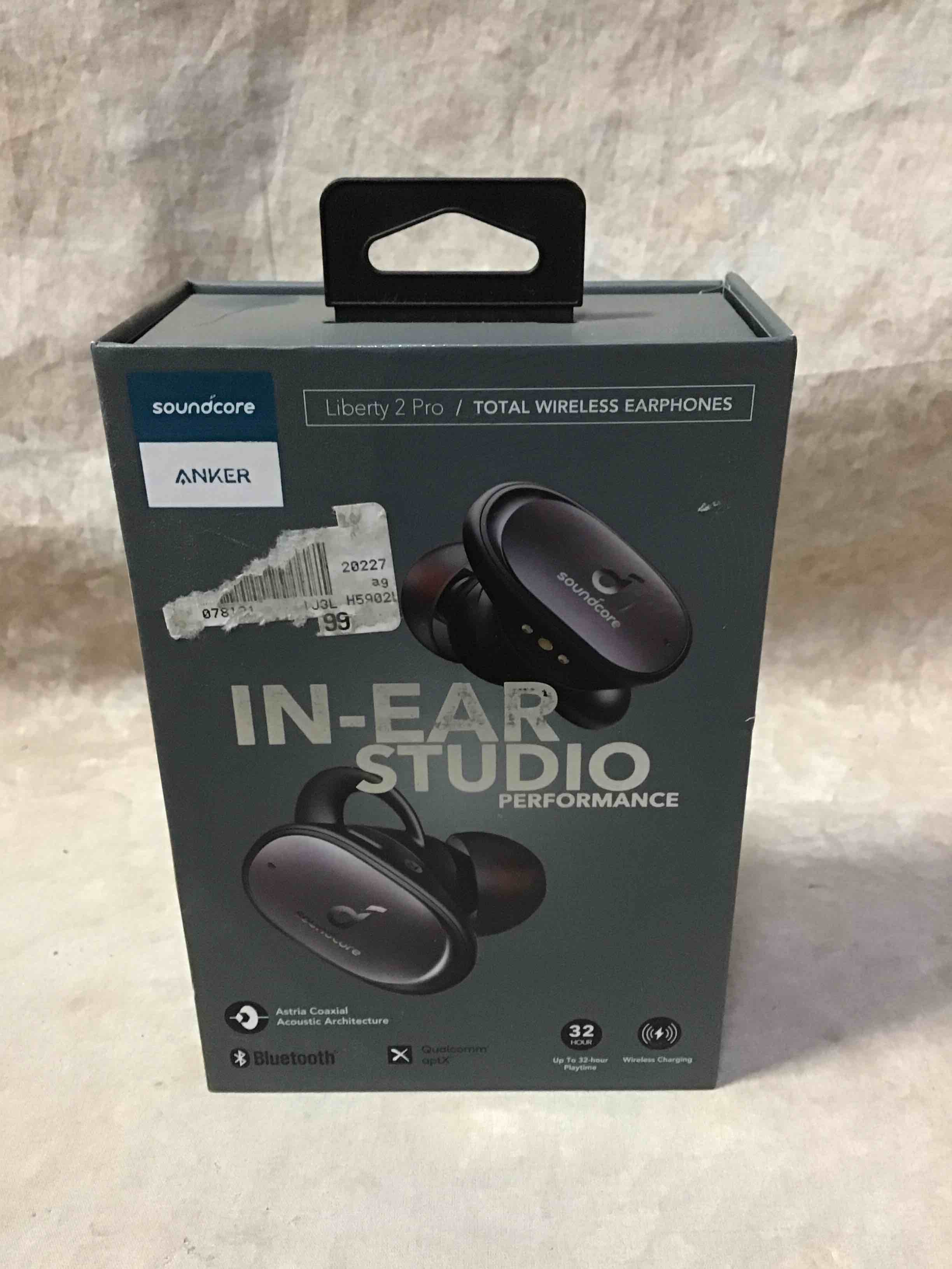 https://s3.amazonaws.com/lotting-images-prod/bidfta/RED3591600_1735840256423.jpeg