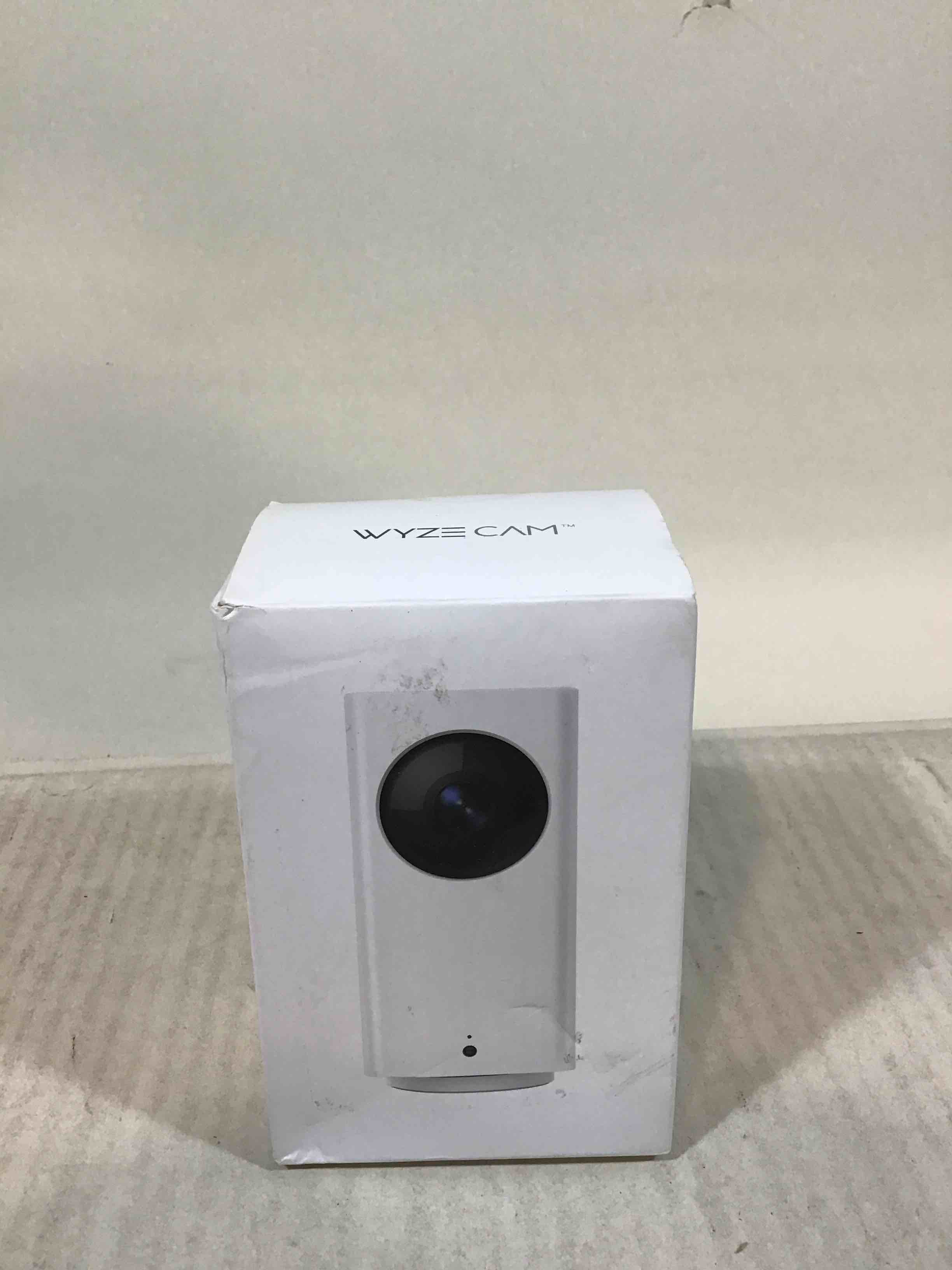 https://s3.amazonaws.com/lotting-images-prod/bidfta/RED3591633_1735845596705.jpeg