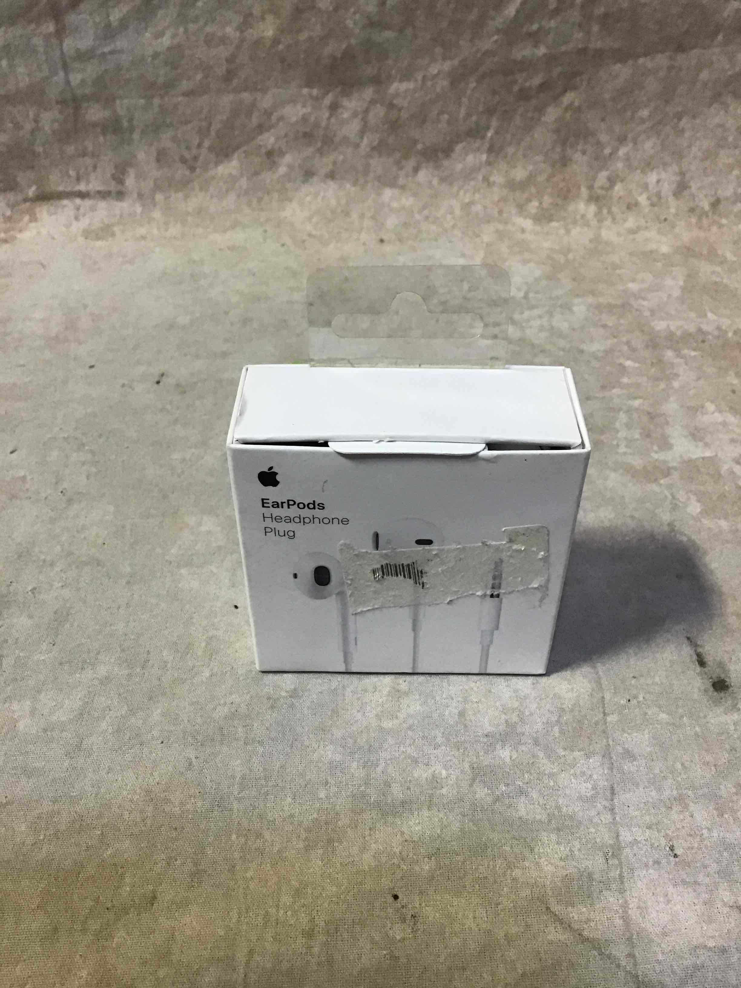 Apple EarPods Headphones with 3.5mm Plug, Wired Ear Buds with Built-in Remote to Control Music, Phone Calls, and Volume
