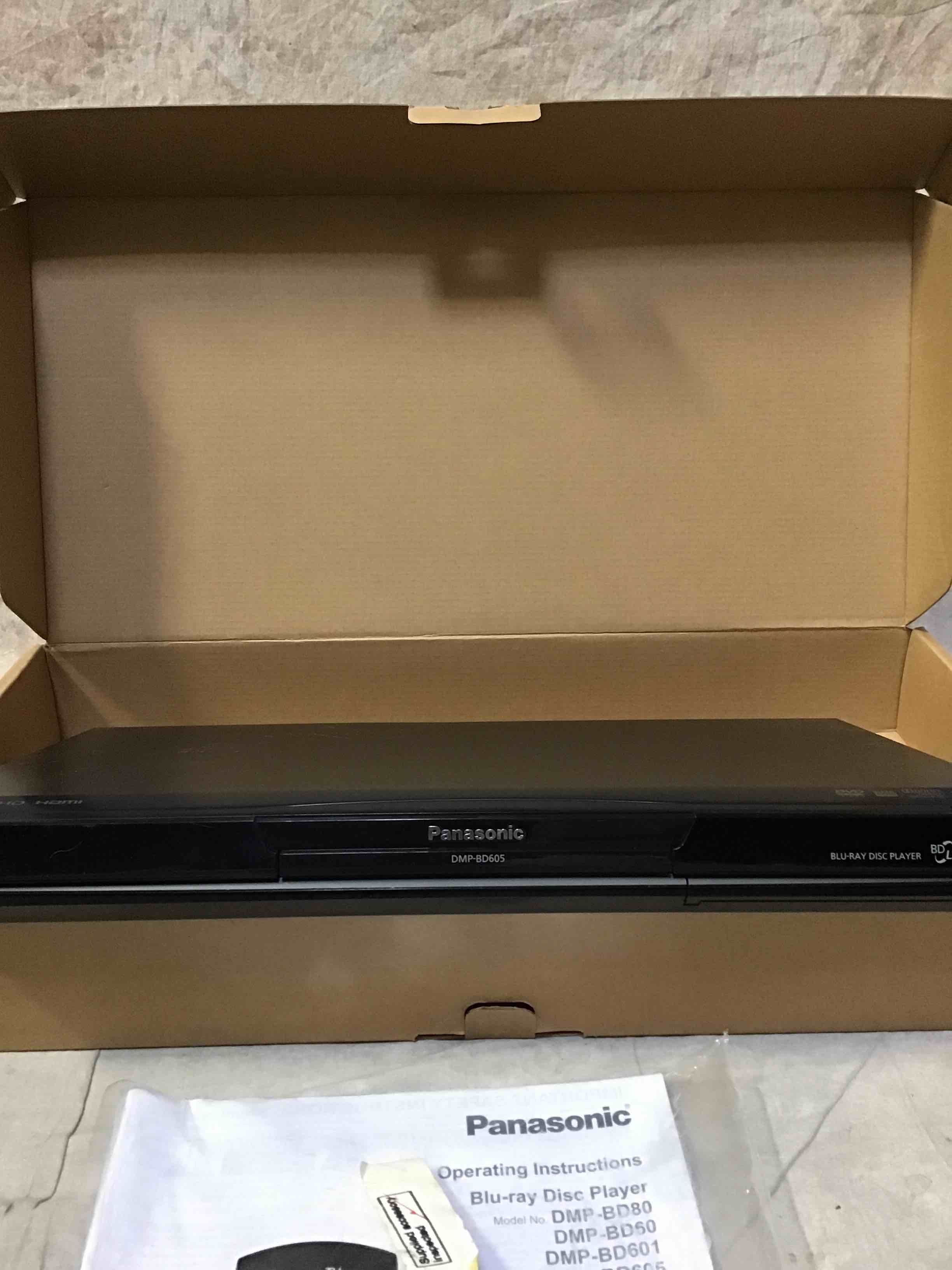 https://s3.amazonaws.com/lotting-images-prod/bidfta/RED3591905_1737745430220.jpeg