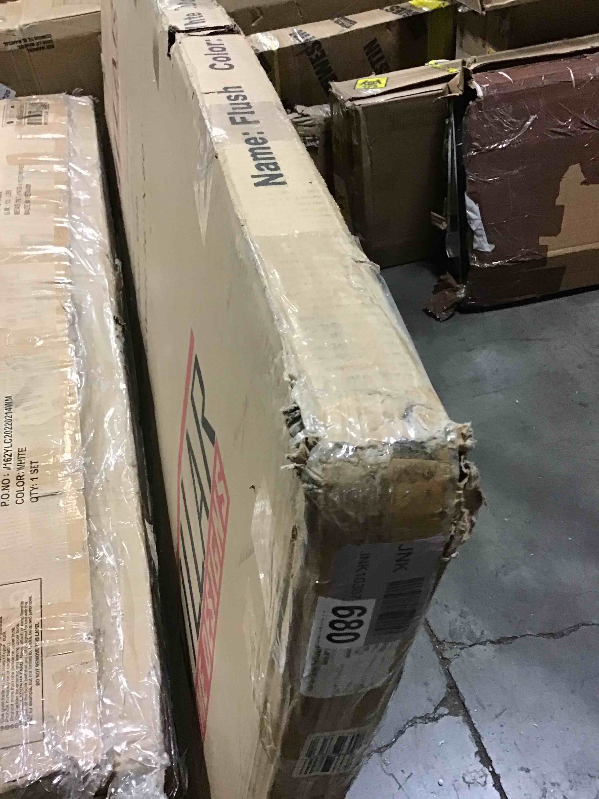 https://s3.amazonaws.com/lotting-images-prod/bidfta/RED3600093_1692820848984.jpeg