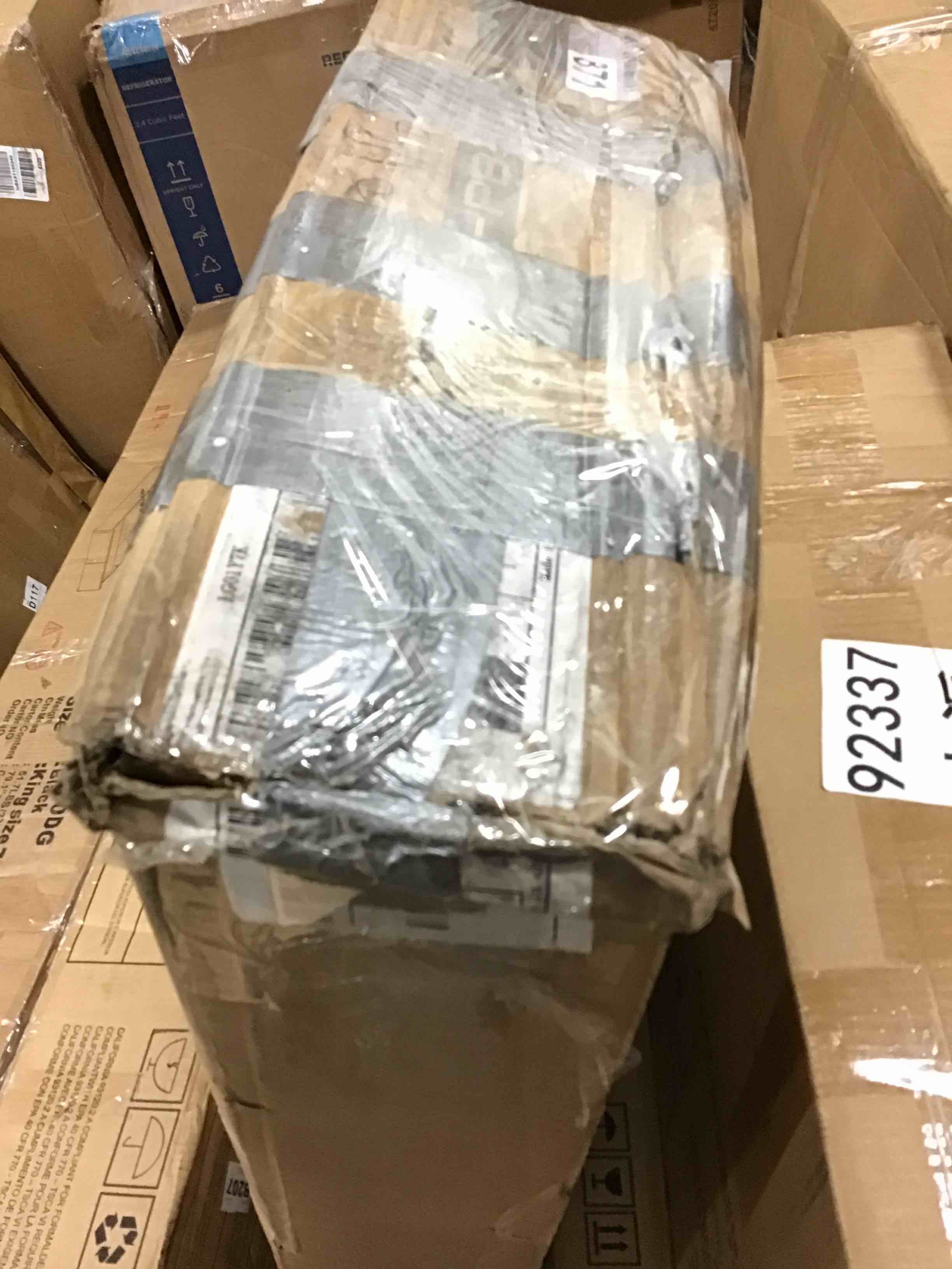 https://s3.amazonaws.com/lotting-images-prod/bidfta/RED3600103_1692826972578.jpeg