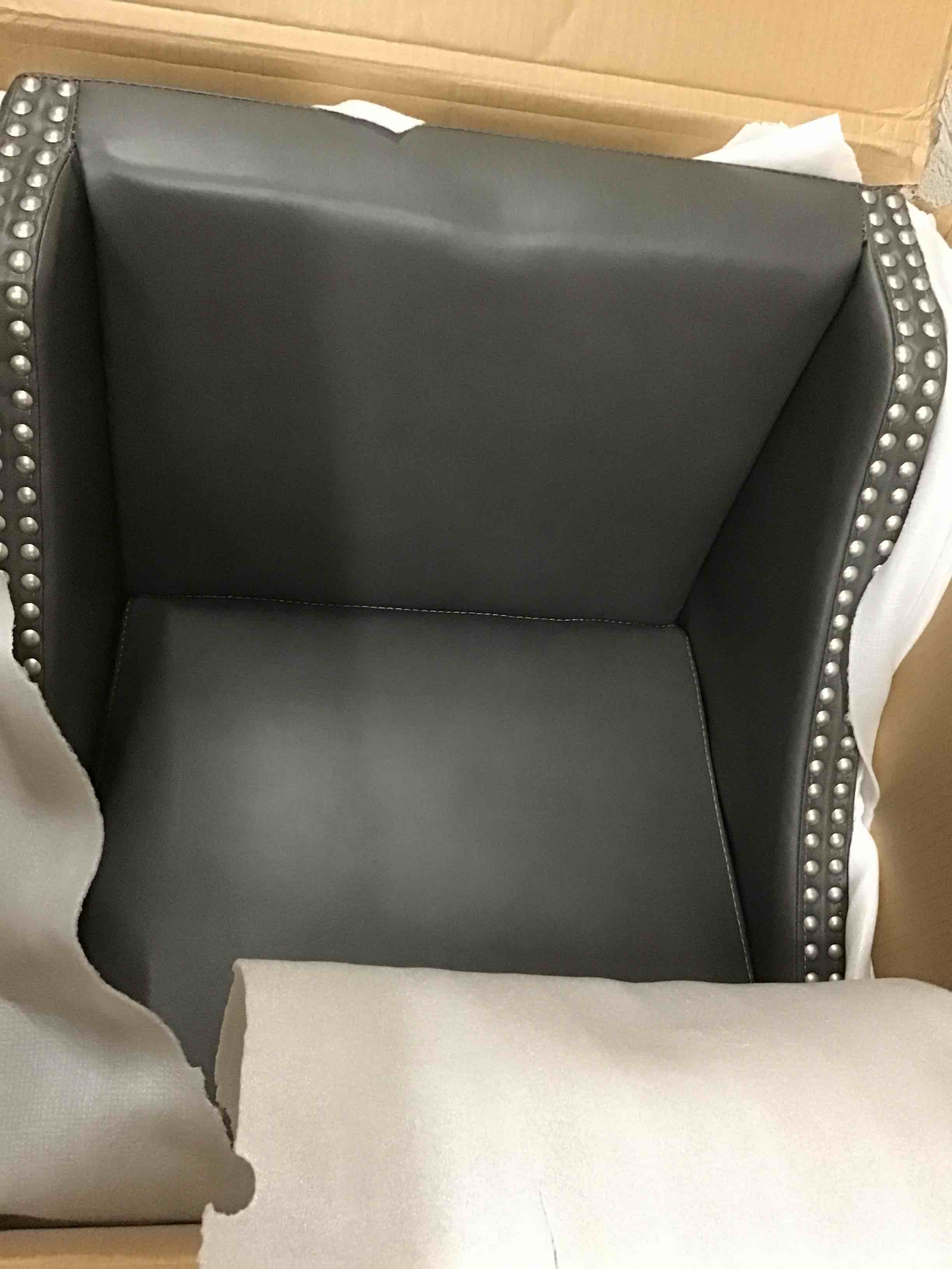 DINING CHAIR WITH NAILHEAD TRIM 