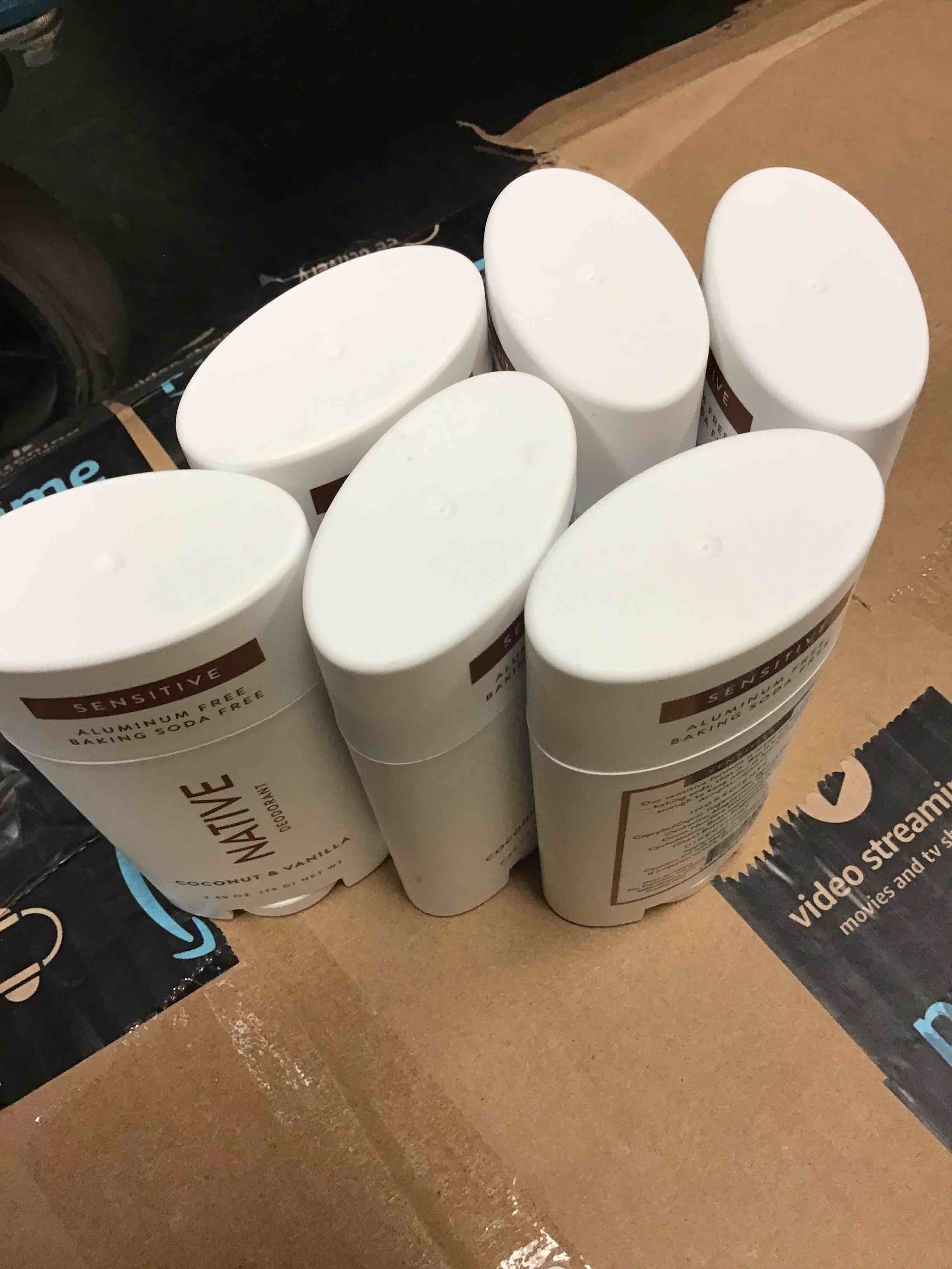https://s3.amazonaws.com/lotting-images-prod/bidfta/RED3606361_1701707911457.jpeg