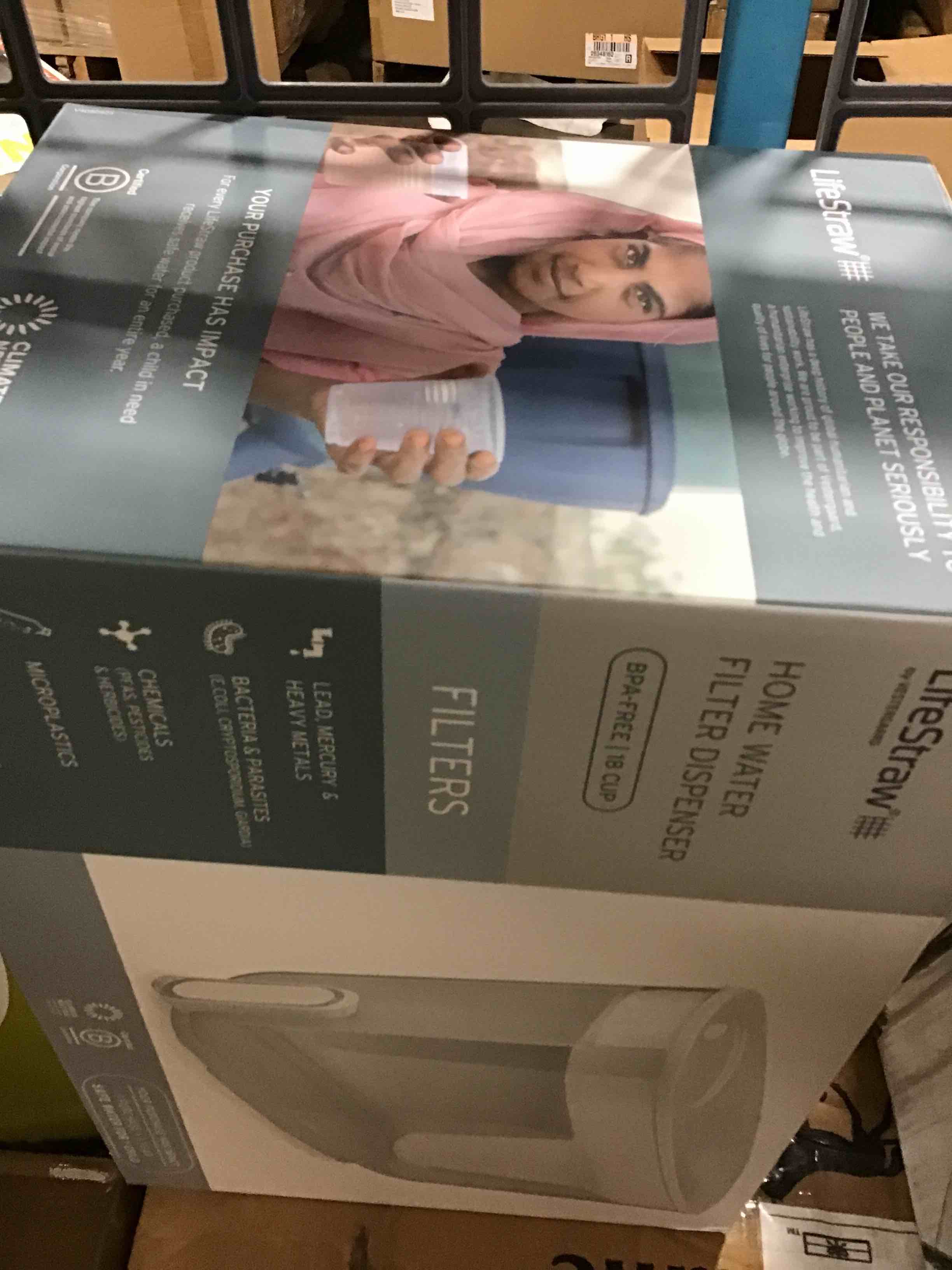 https://s3.amazonaws.com/lotting-images-prod/bidfta/RED3665747_1688564081527.jpeg