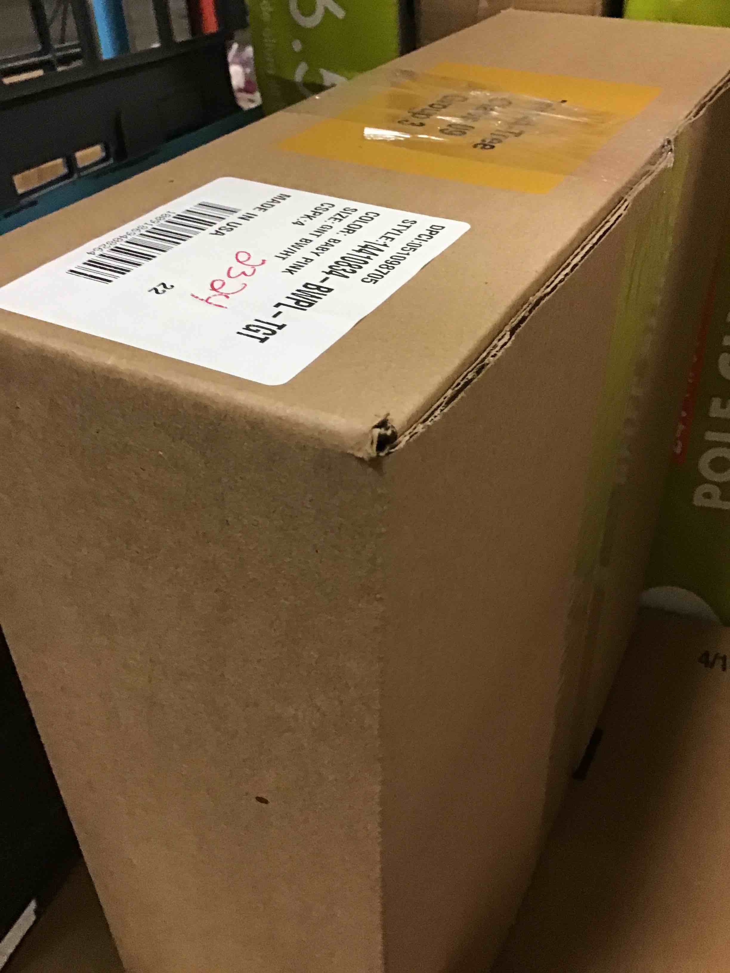 https://s3.amazonaws.com/lotting-images-prod/bidfta/RED3665755_1688565243965.jpeg