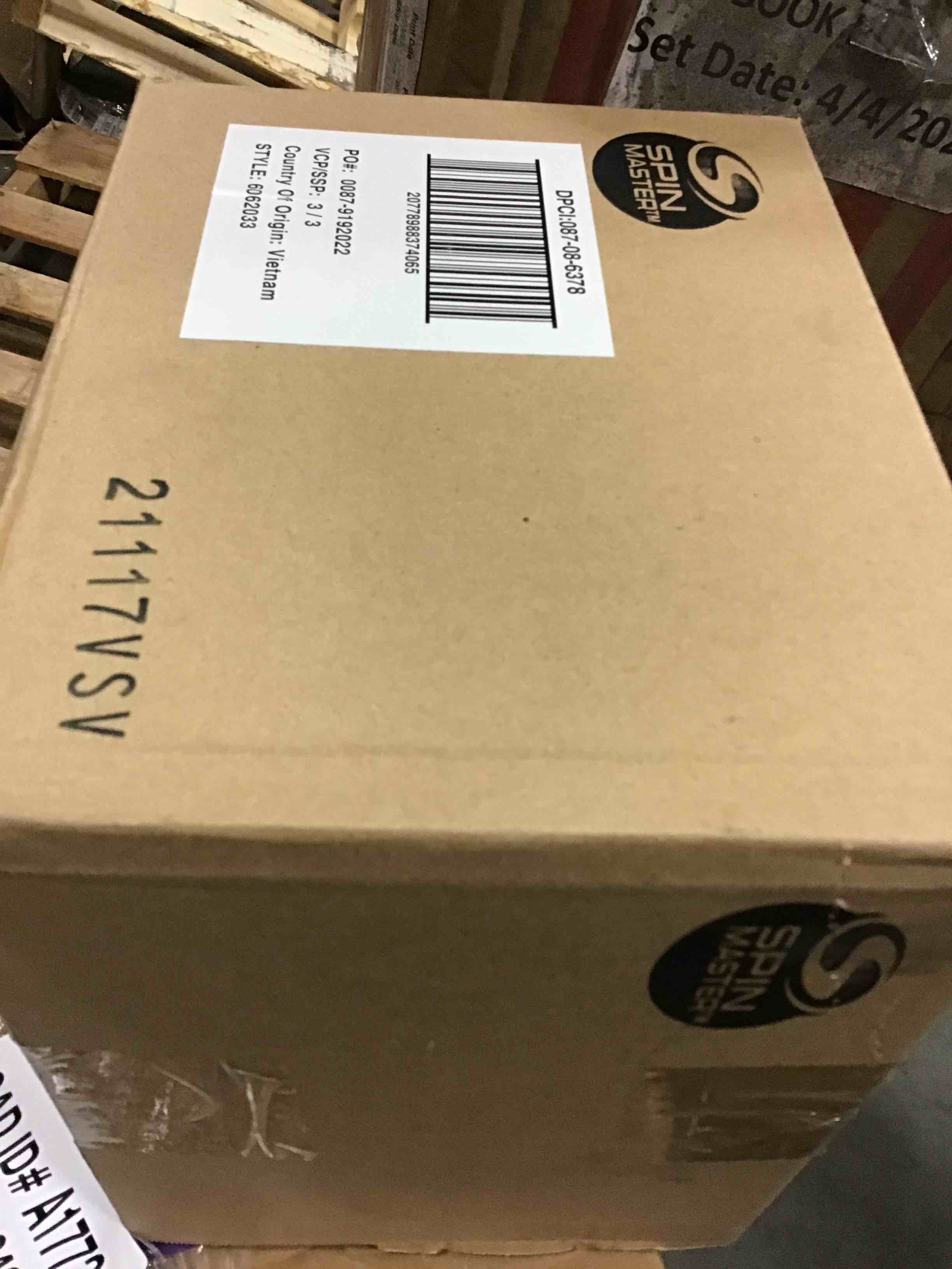 https://s3.amazonaws.com/lotting-images-prod/bidfta/RED3666040_1688672818373.jpeg