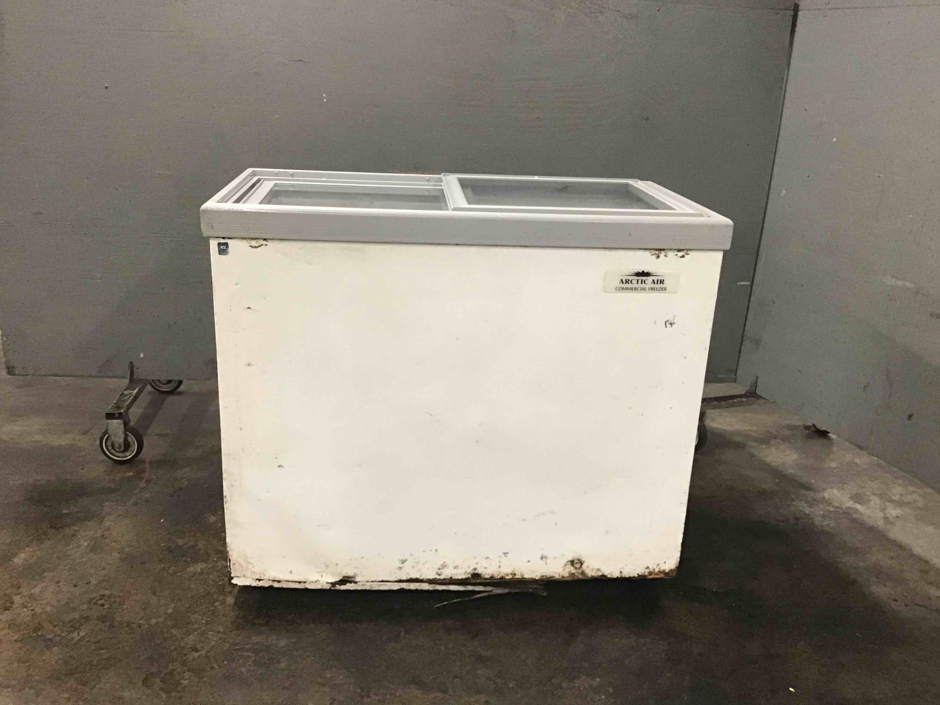 Artic Air 42 Inch Ice Cream Freezer Cabinet With 2 Sliding Top Doors